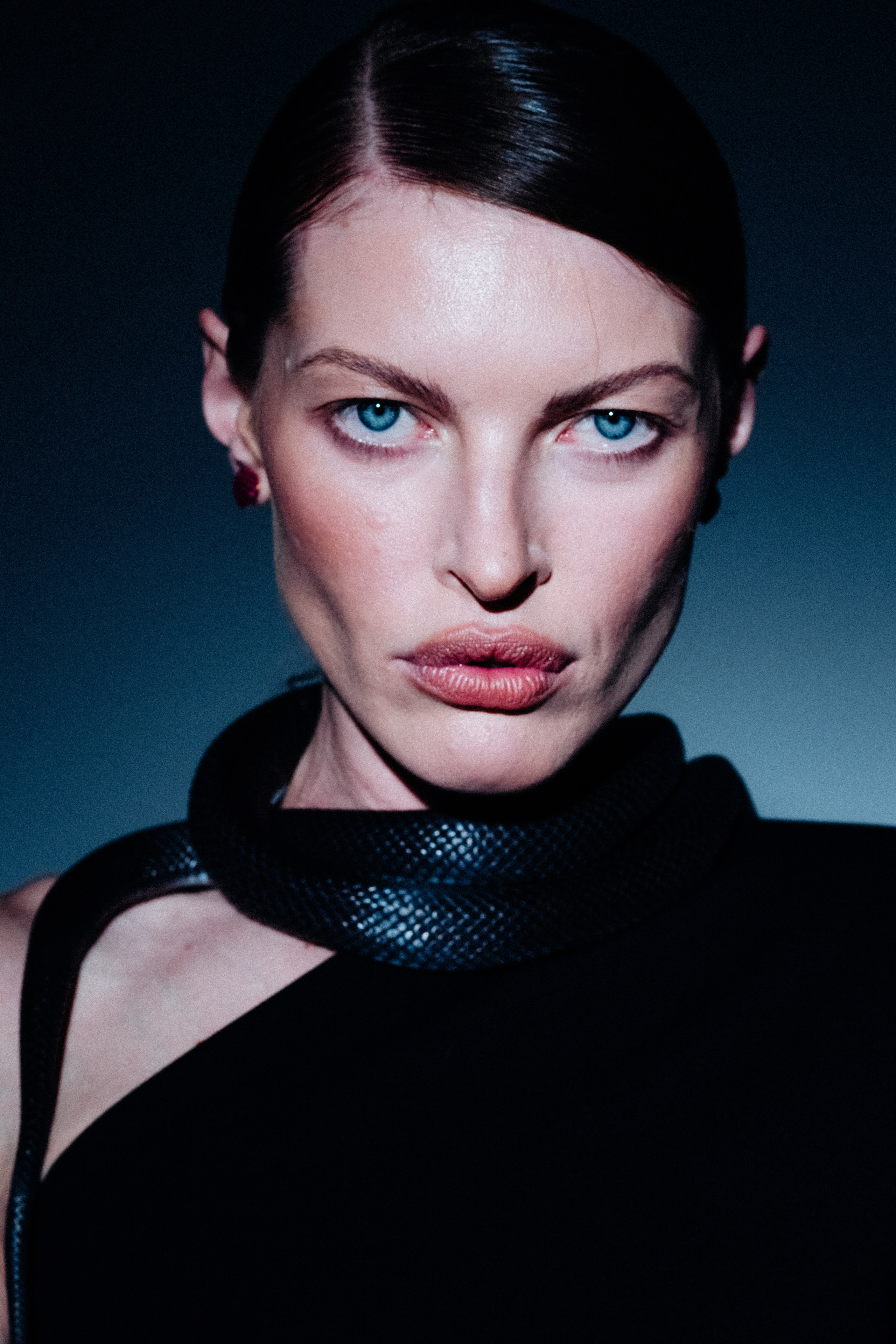 Витас. Аглая Иванова. Змея вокруг шеи.