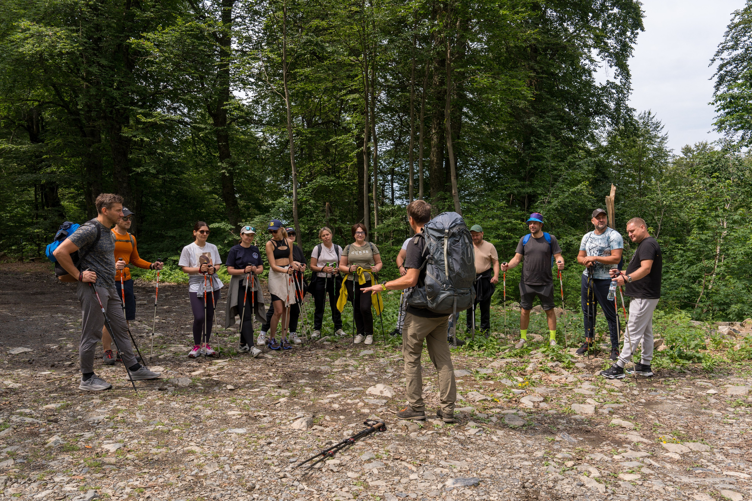 MICE мероприятие для компании «Доставка морем»: хайкинг к Ачипсинским водопадам. Репортажный фотограф в Красной Поляне и Сочи Павлюченко Екатерина