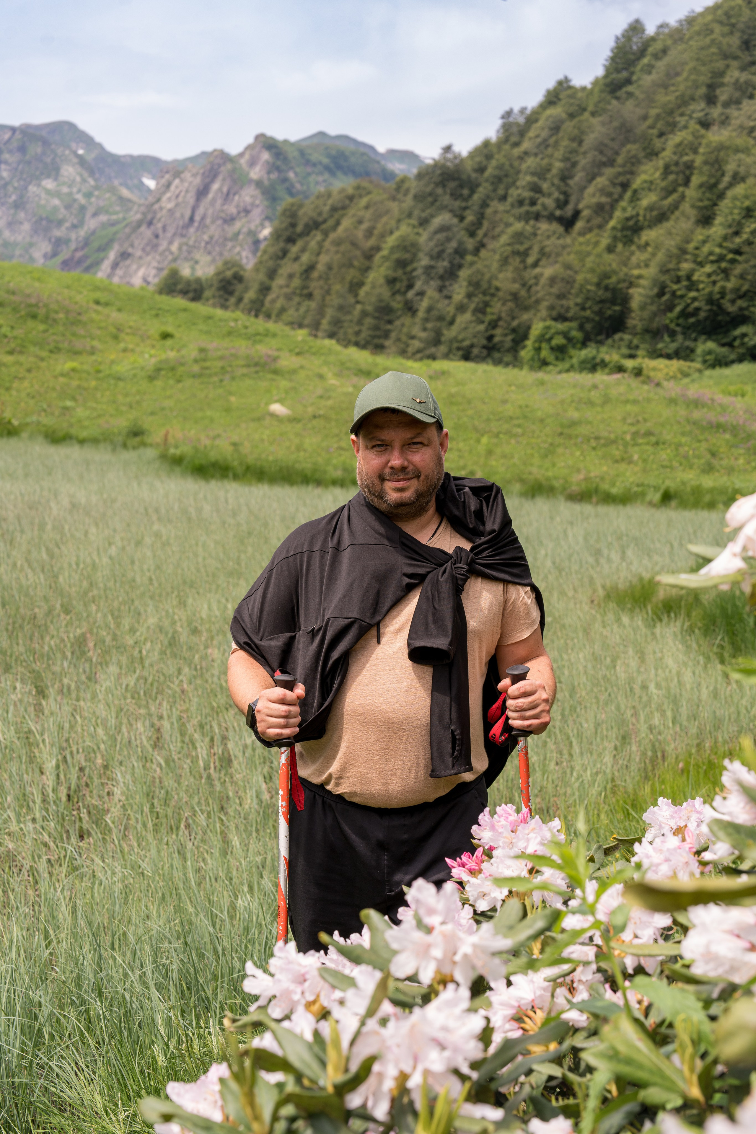 MICE мероприятие для компании «Доставка морем»: хайкинг к Ачипсинским водопадам. Репортажный фотограф в Красной Поляне и Сочи Павлюченко Екатерина