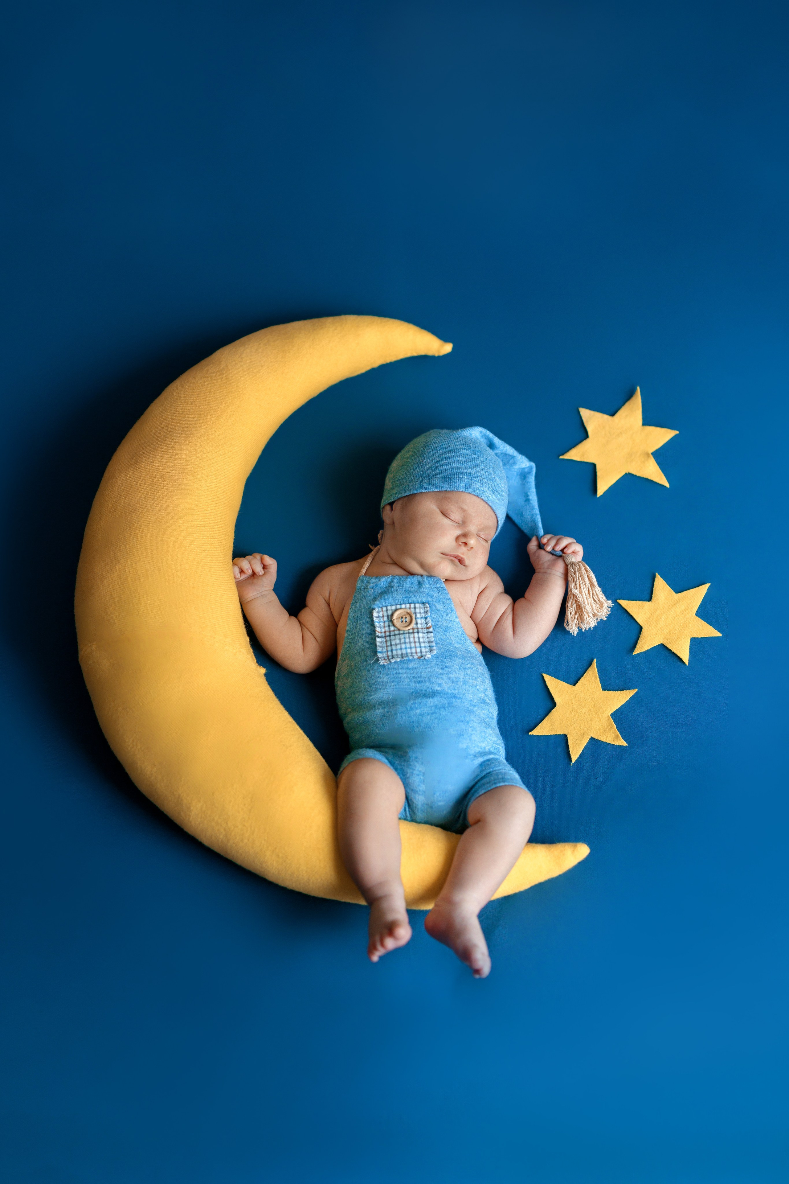 Ньюборн фотосессии в Старом Осколе. Фотостудия для новорожденных в Старом Осколе Гильфановых Юрия и Ольги