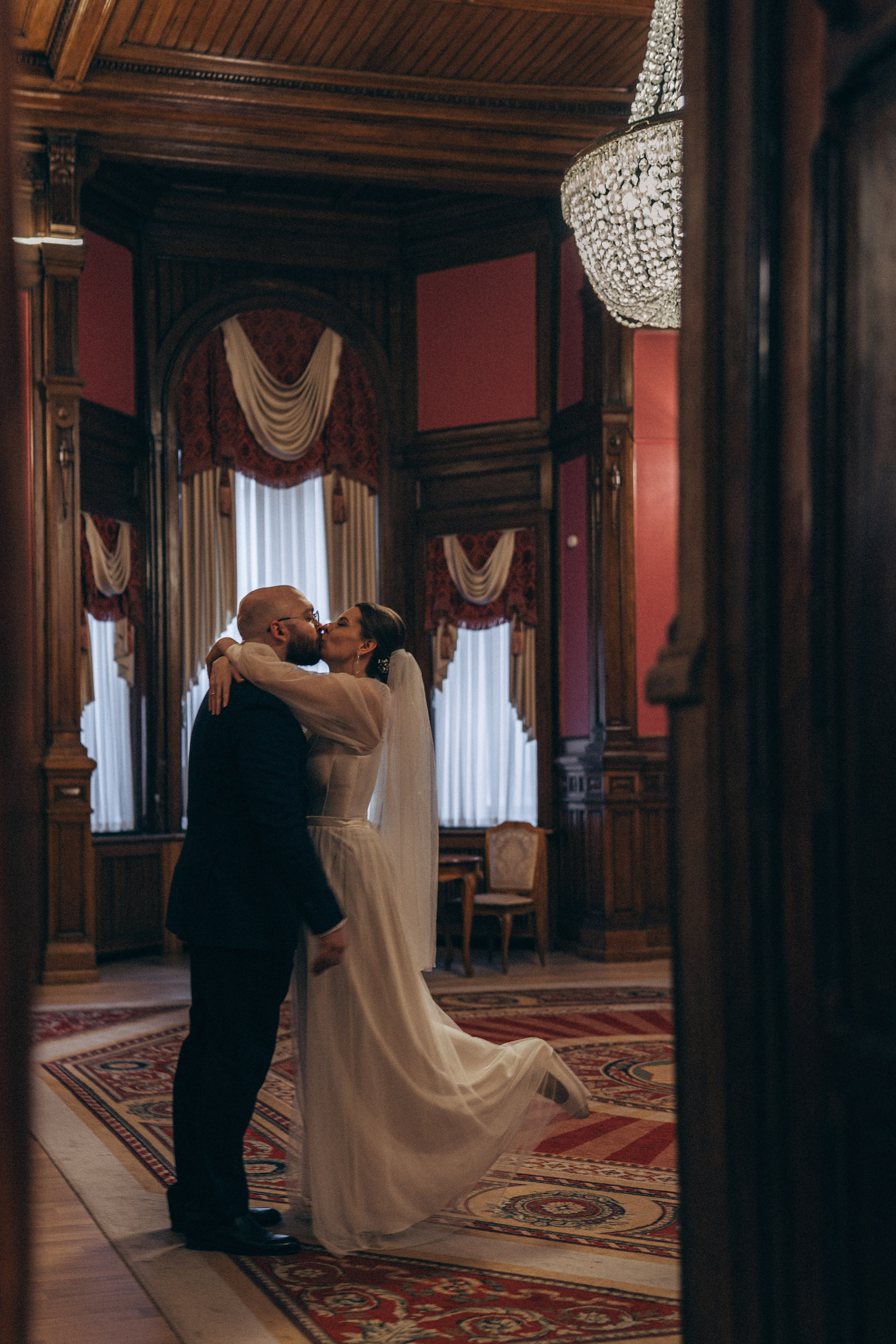 СВАДЕБНАЯ СЬЕМКА ВО ВТОРОМ ДВОРЦЕ (ДЕКАБРЬ) ТАКЖЕ СЬЕМКА В СТУДИИ НА ЧЕРНЫШЕВСКОЙ. Профессиональный фотограф, Санкт-Петербург — Виктория Богомолова