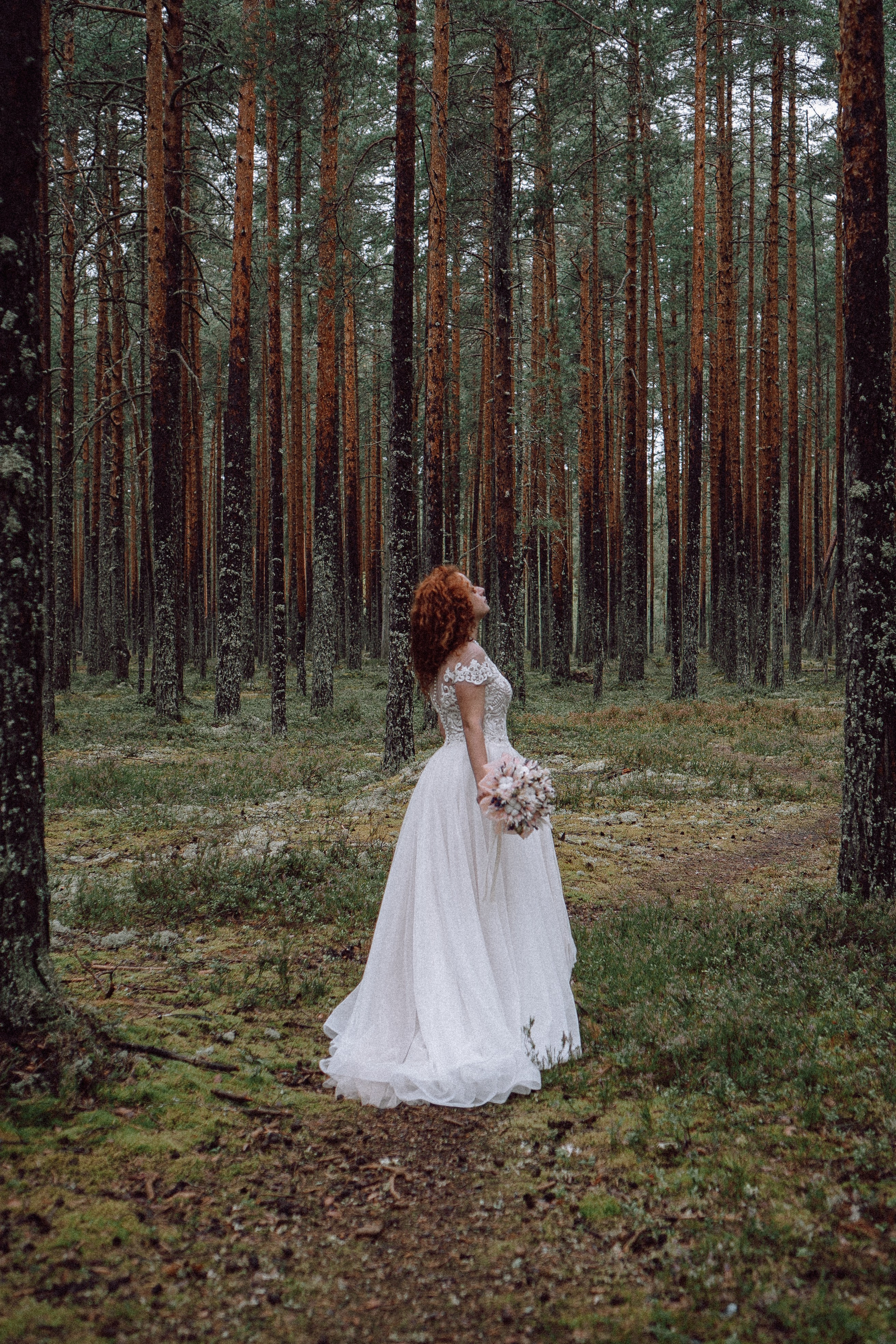 СВАДЕБНАЯ ФОТОСЕССИИЯ ПАРЫ В ГОРОДЕ ПРИОЗЕРСК В СОСНОВОМ ЛЕСУ И С ПИКАПОМ. Профессиональный фотограф, Санкт-Петербург — Виктория Богомолова