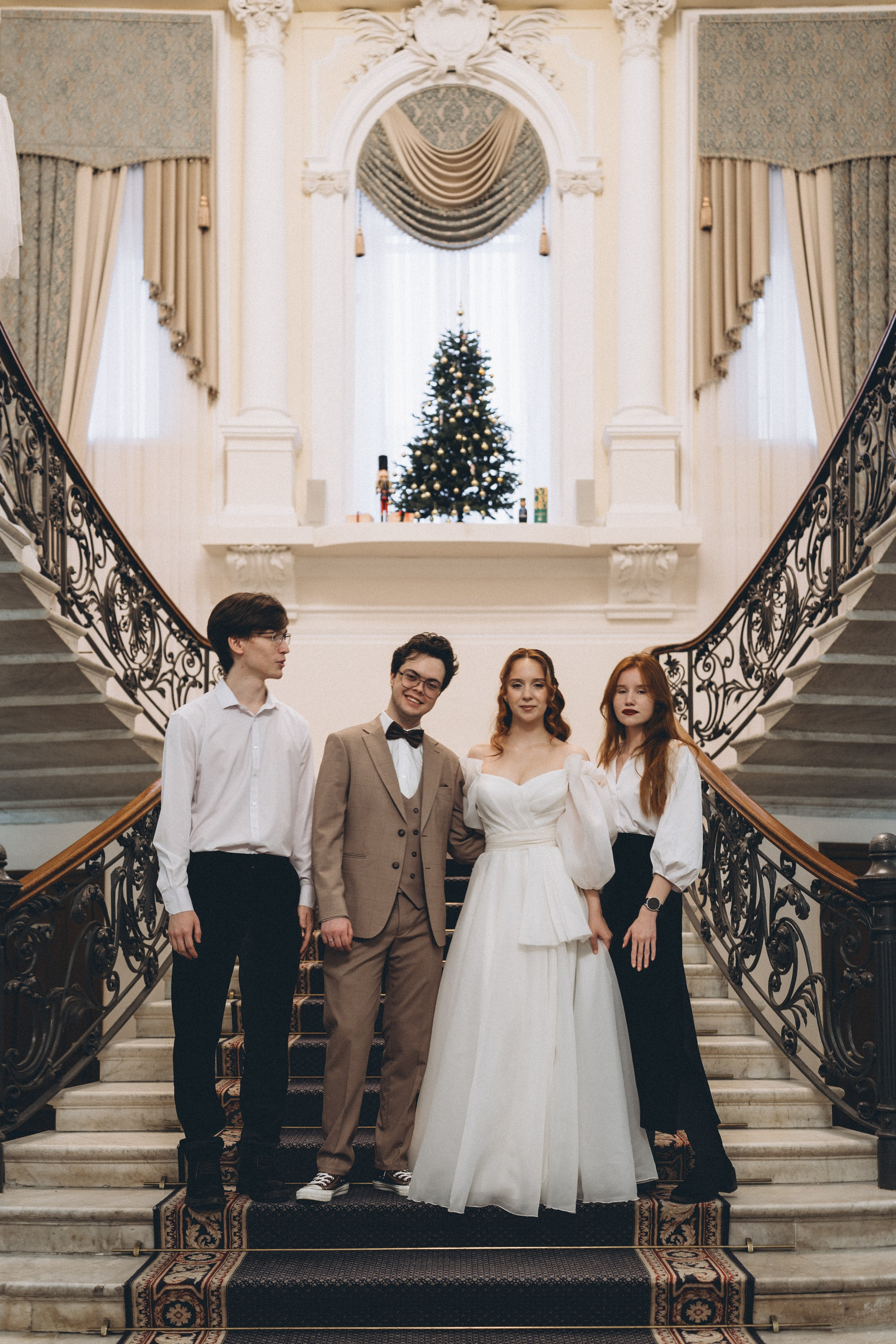 СВАДЕБНАЯ СЬЕМКА ВО ВТОРОМ ДВОРЦЕ С ГОСТЯМИ И ПРОГУЛКА В ТАВРИЧЕСКОМ САДУ. Профессиональный фотограф, Санкт-Петербург — Виктория Богомолова