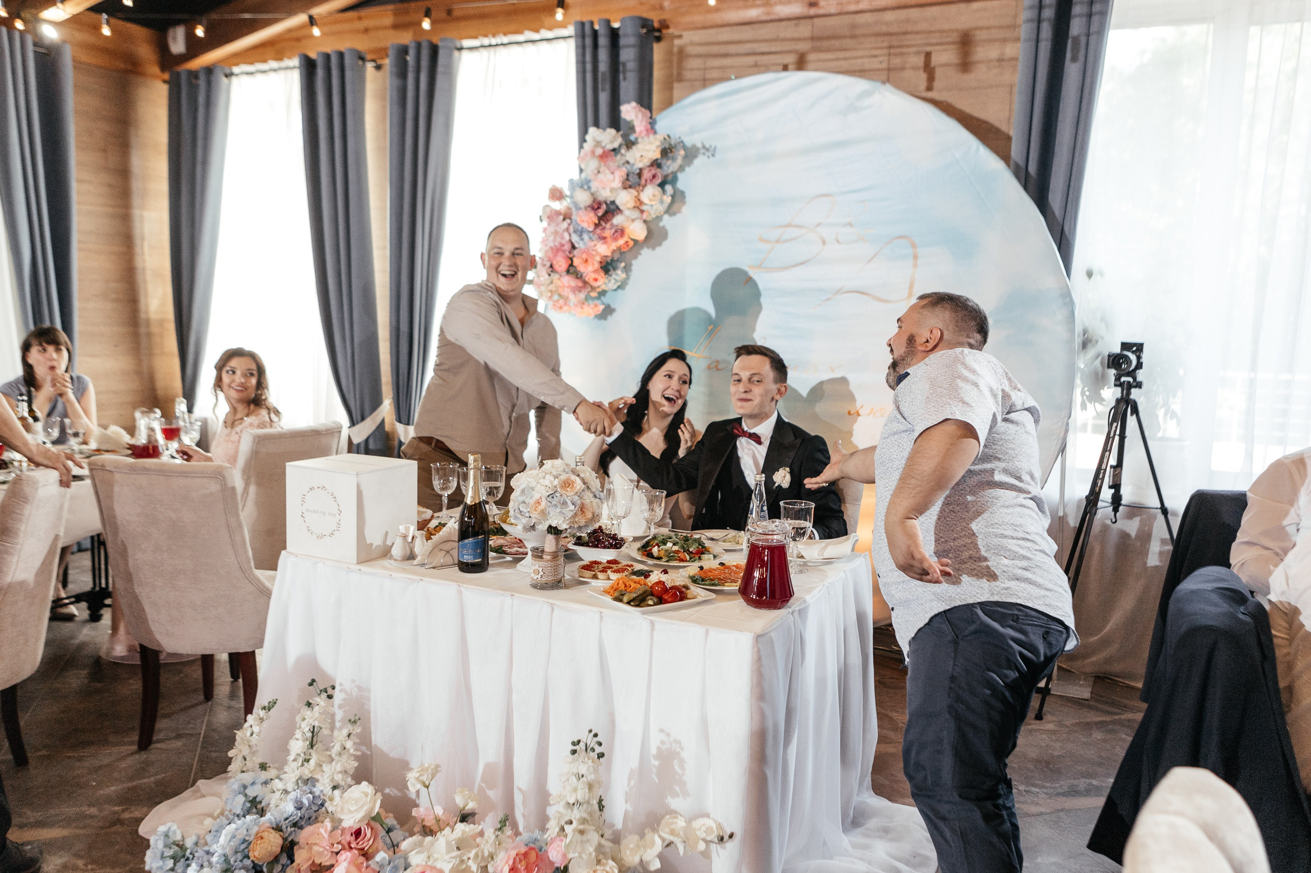 Свадебный фотограф Уфа — Руслан ГабдлисламовЖивые эмоции, красивые кадры, воспоминания на всю жизнь.Работаю по всей Республике Башкортоста. Свадебный фотограф Уфа Руслан Габдлисламов