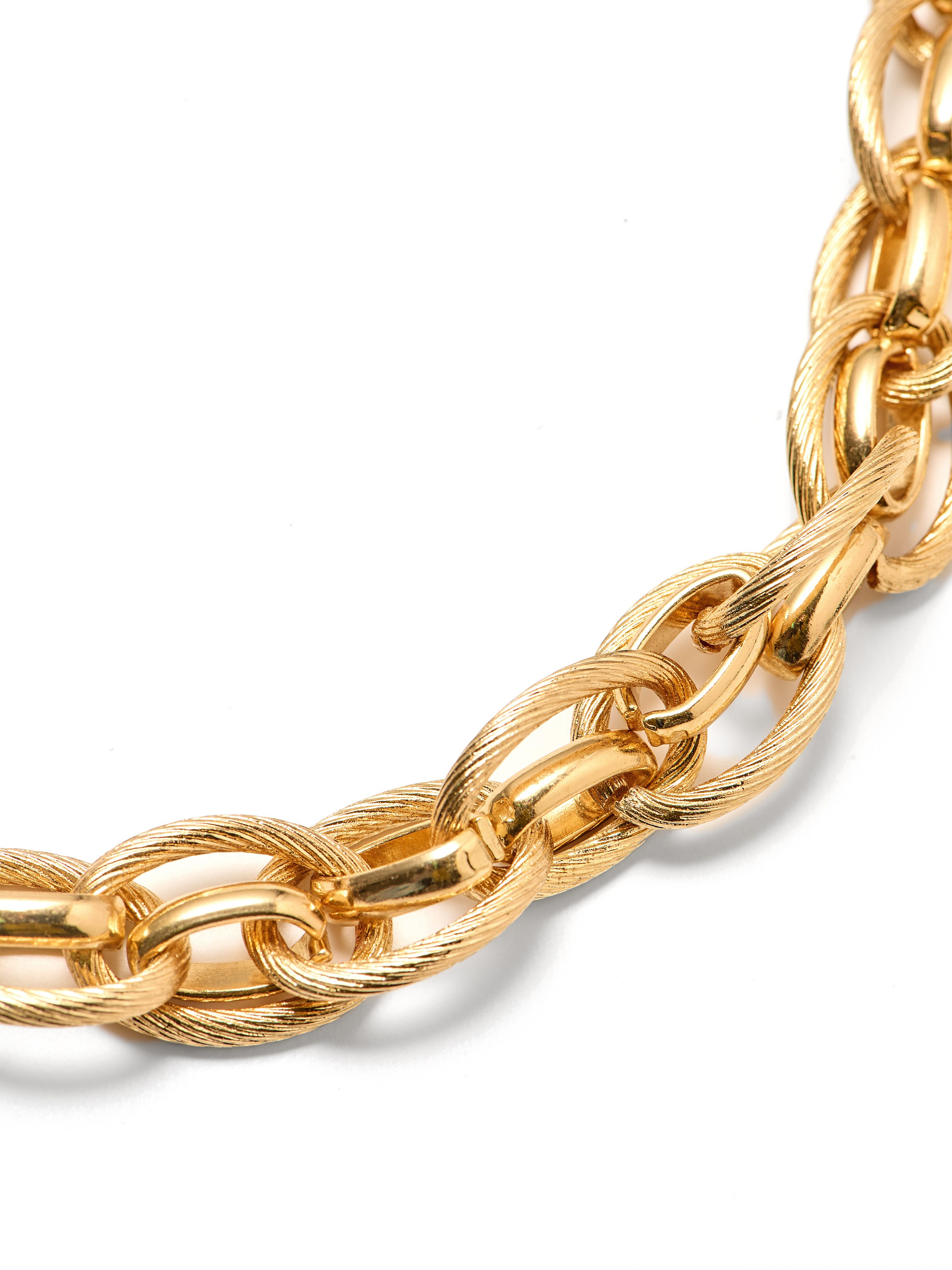 Съемка каталога для бижутерии. Контент фотограф для бизнеса и маркет-плейсов