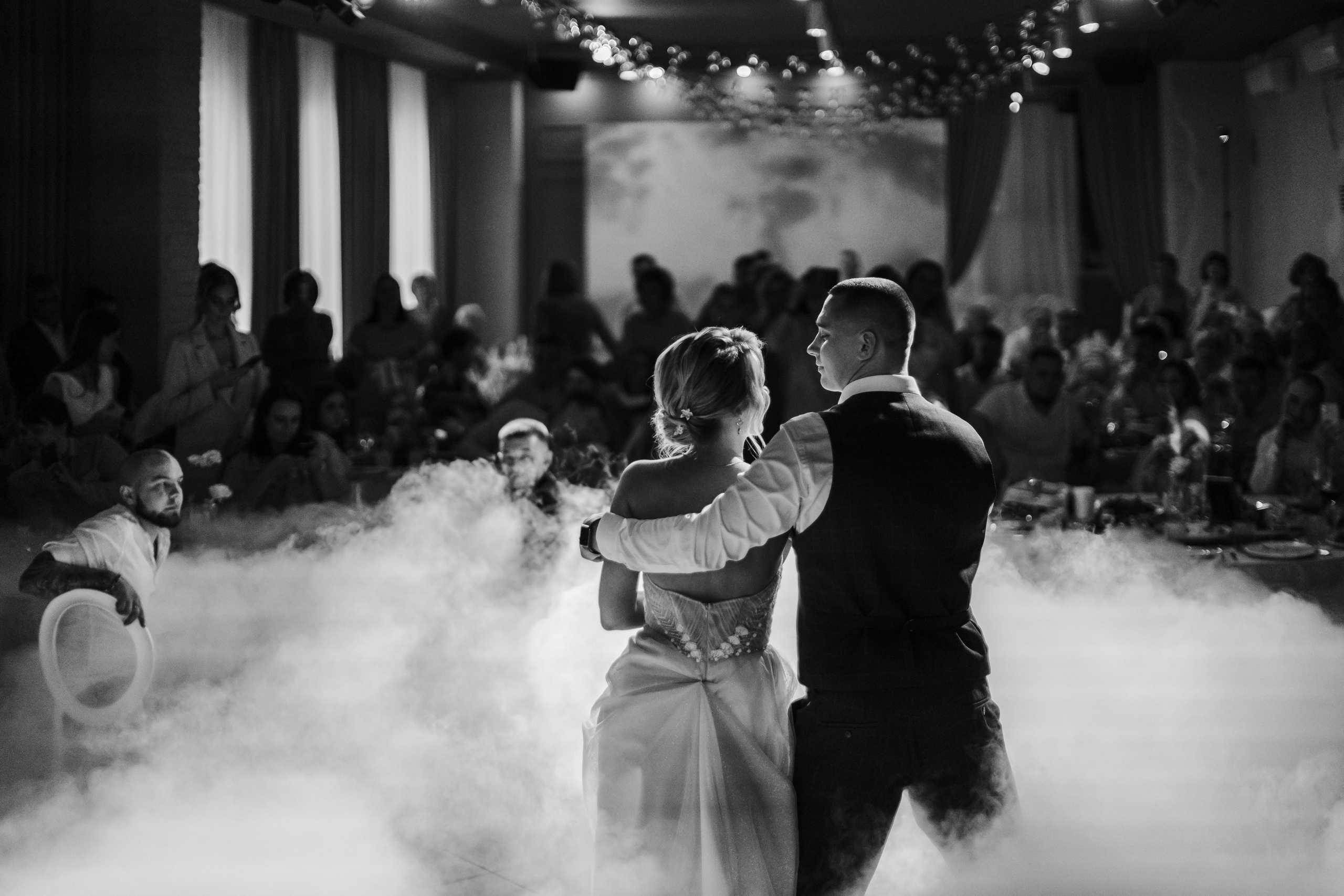 свадьба красноярск, свадебный организатор красноярск, организатор красноярск, организатор свадьбы красноярск, свадебный банкет, свадебный танец красноярск, постановка танца, тяжелый дым красноярск, свадебное агентство красноярск, свадьба под ключ красноярск