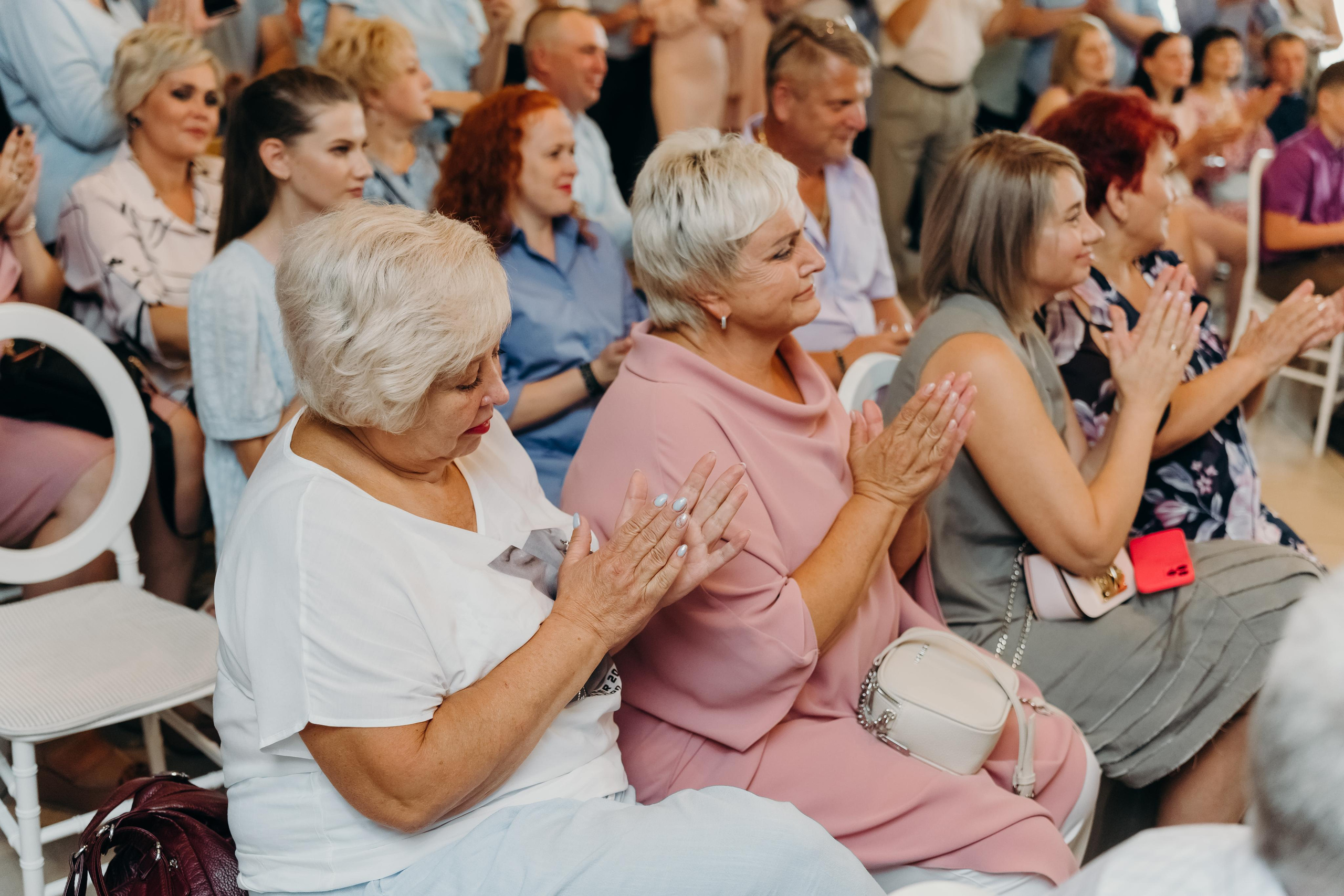 свадебная церемония красноярск, свадебная арка красноярск, выездной регистратор красноярск, выездная регистрация красноярск, свадебный организатор красноярск, свадебное агентство красноярск, свадьба под ключ красноярск