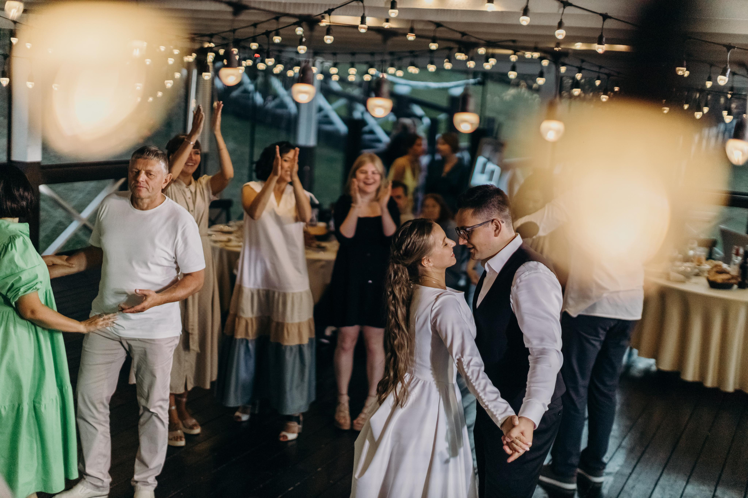 свадебный организатор красноярск, организатор красноярск, организатор свадьбы красноярск, свадьба под ключ красноярск, свадебная концепция, свадебный фотограф красноярск, встреча жениха и невесты, свадебный банкет, ресторан для свадьбы красноярск, стрелковый комплекс кубеково, постановка танца красноярск, свадебный танец красноярск, свадебный банкет красноярск