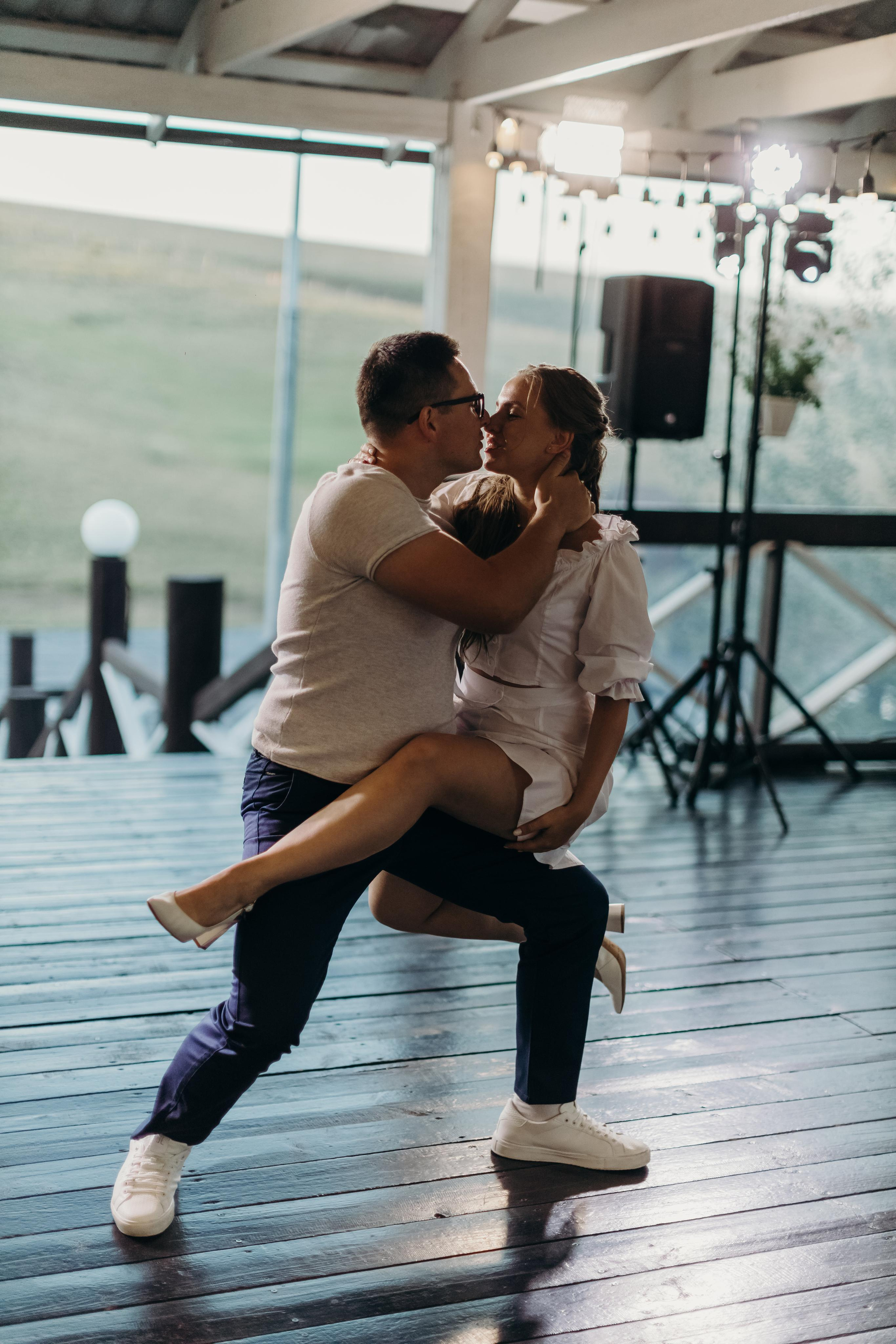 свадебный организатор красноярск, организатор красноярск, организатор свадьбы красноярск, свадьба под ключ красноярск, свадебная концепция, свадебный фотограф красноярск, встреча жениха и невесты, свадебный банкет, ресторан для свадьбы красноярск, стрелковый комплекс кубеково, постановка танца красноярск, свадебный танец красноярск, бачата красноярск