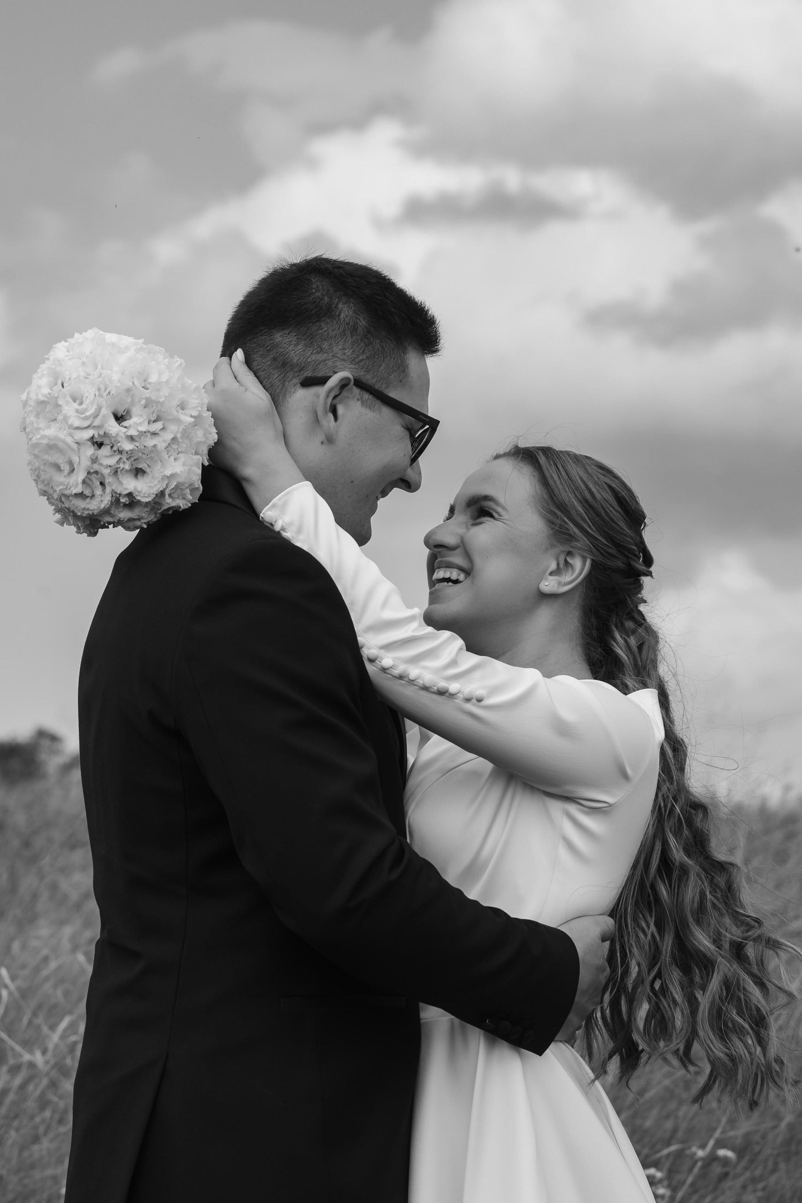 свадебный организатор красноярск, организатор красноярск, организатор свадьбы красноярск, свадьба под ключ красноярск, свадебная лавстори, свадебная концепция, жених красноярск, костюм жениха красноярск, букет невесты