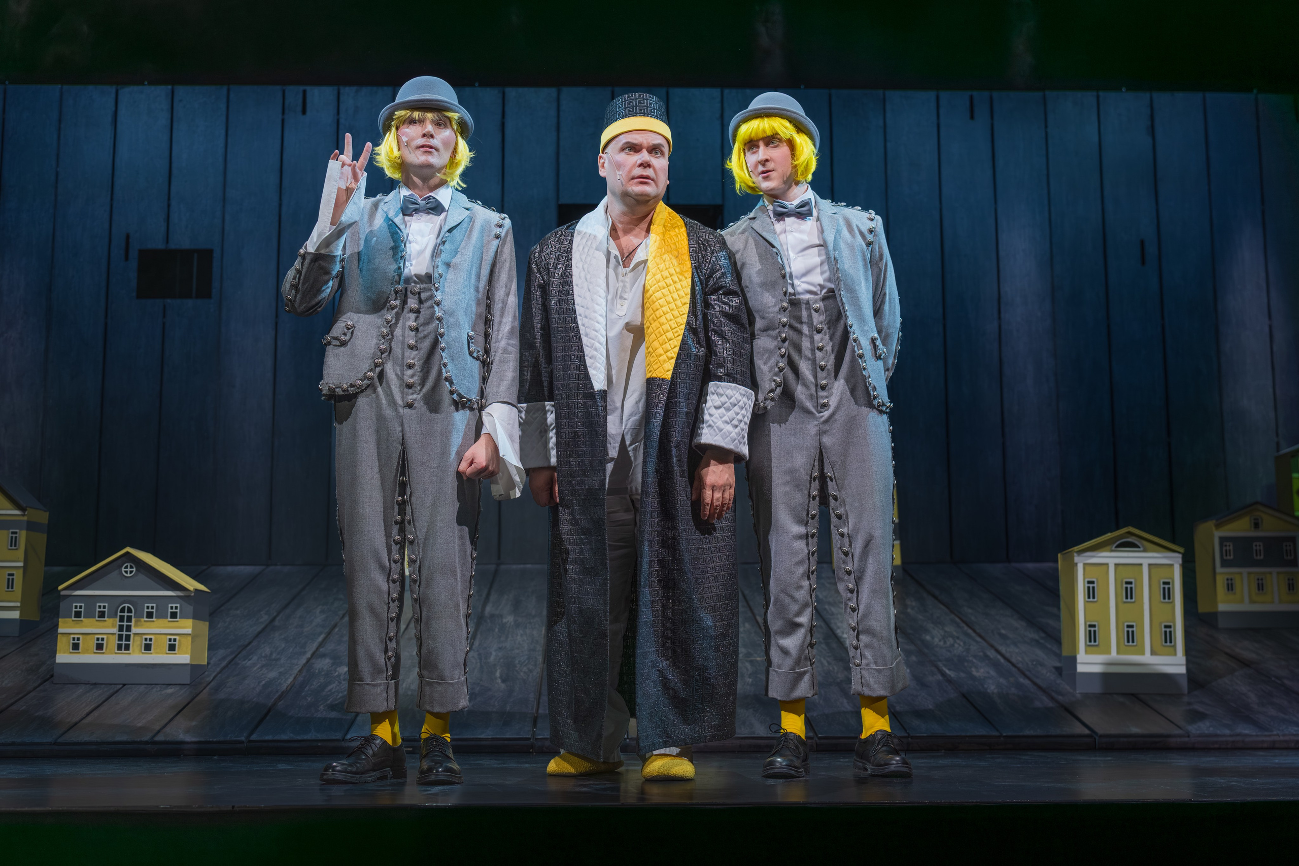 Театр Терезы Дуровой: Ревизор. Сайт фотографа Сергея Абрамова