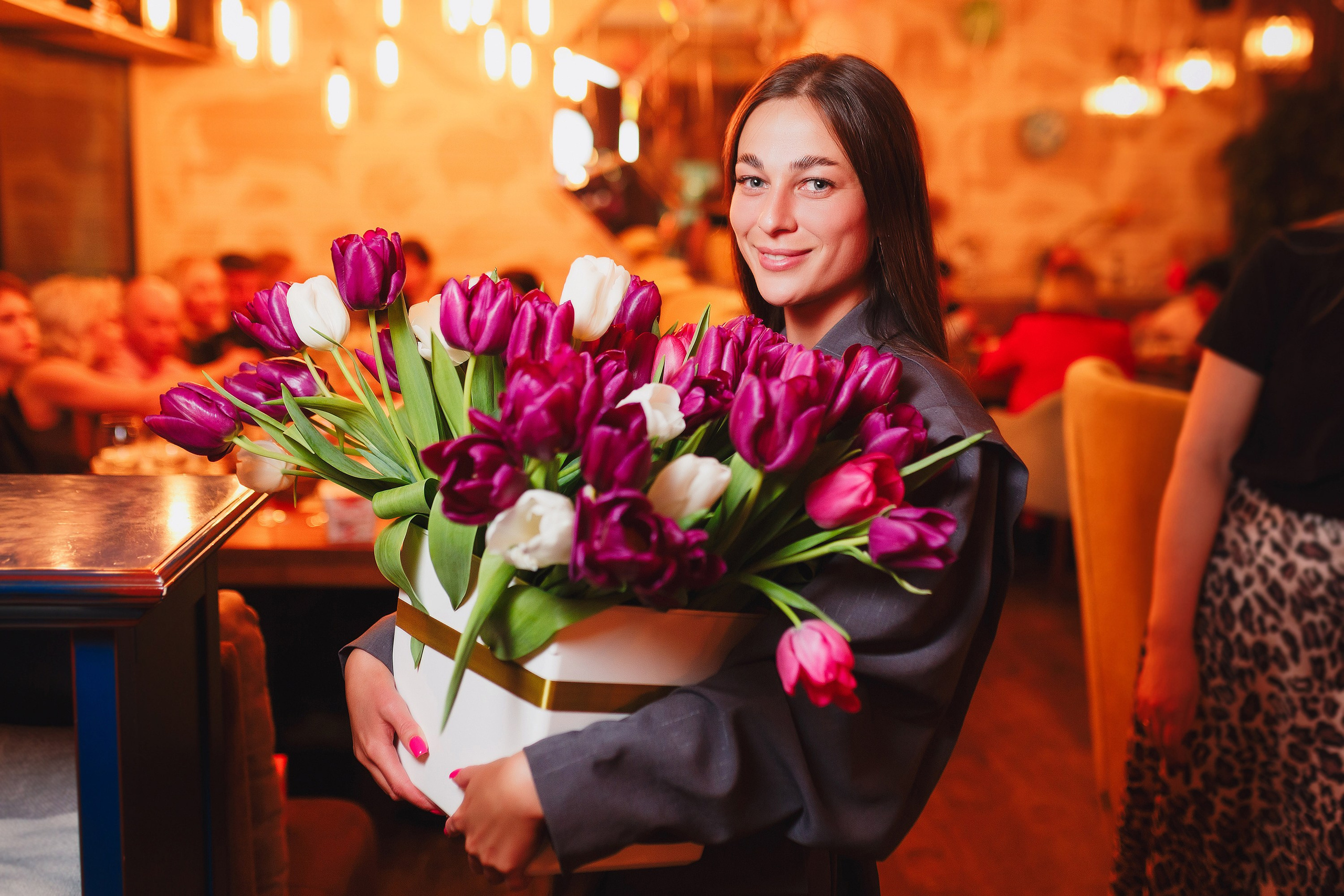 ЗАВЕДЕНИЯ. Roman Photo