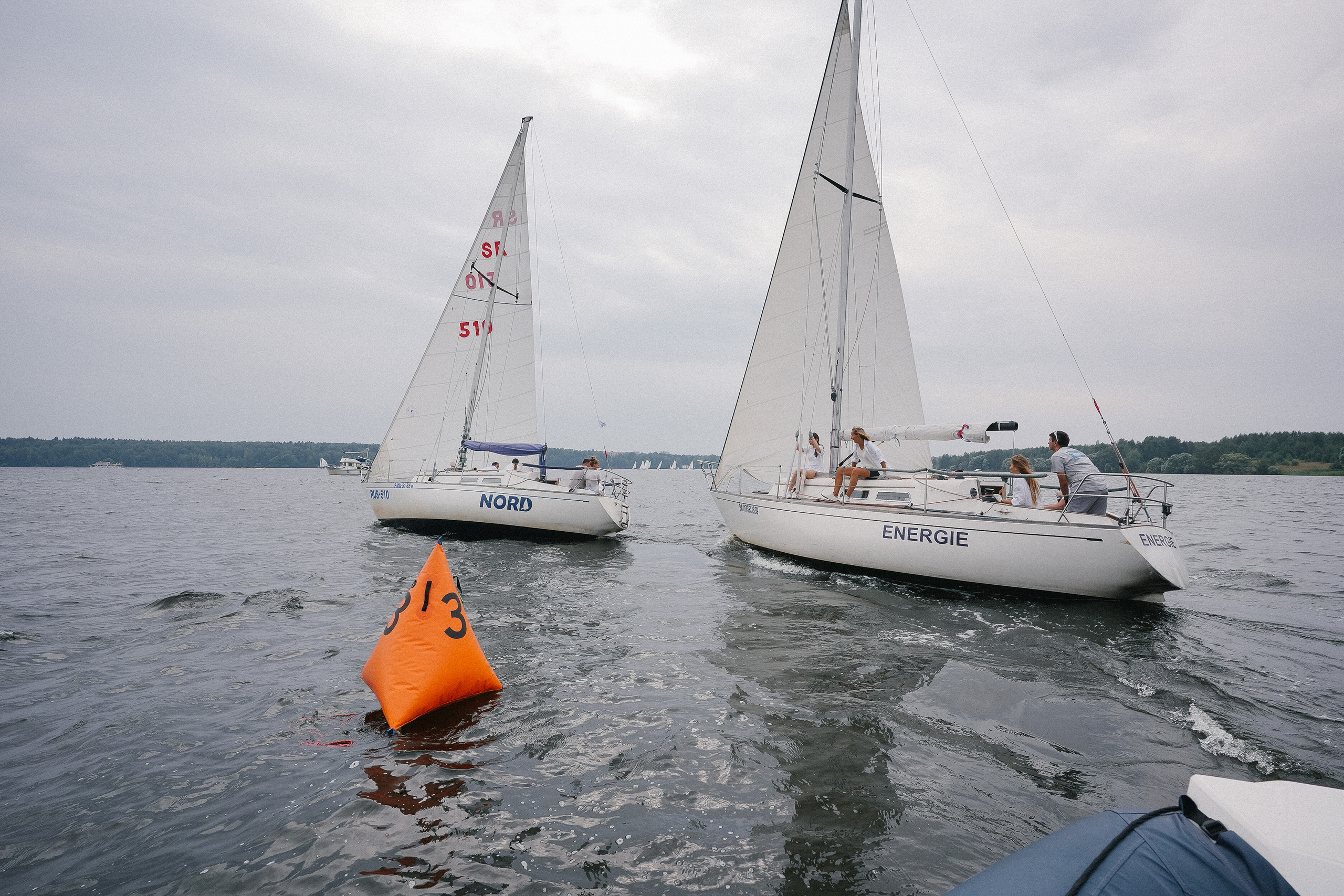 Фотограф на регату на Пироговском водохранилище