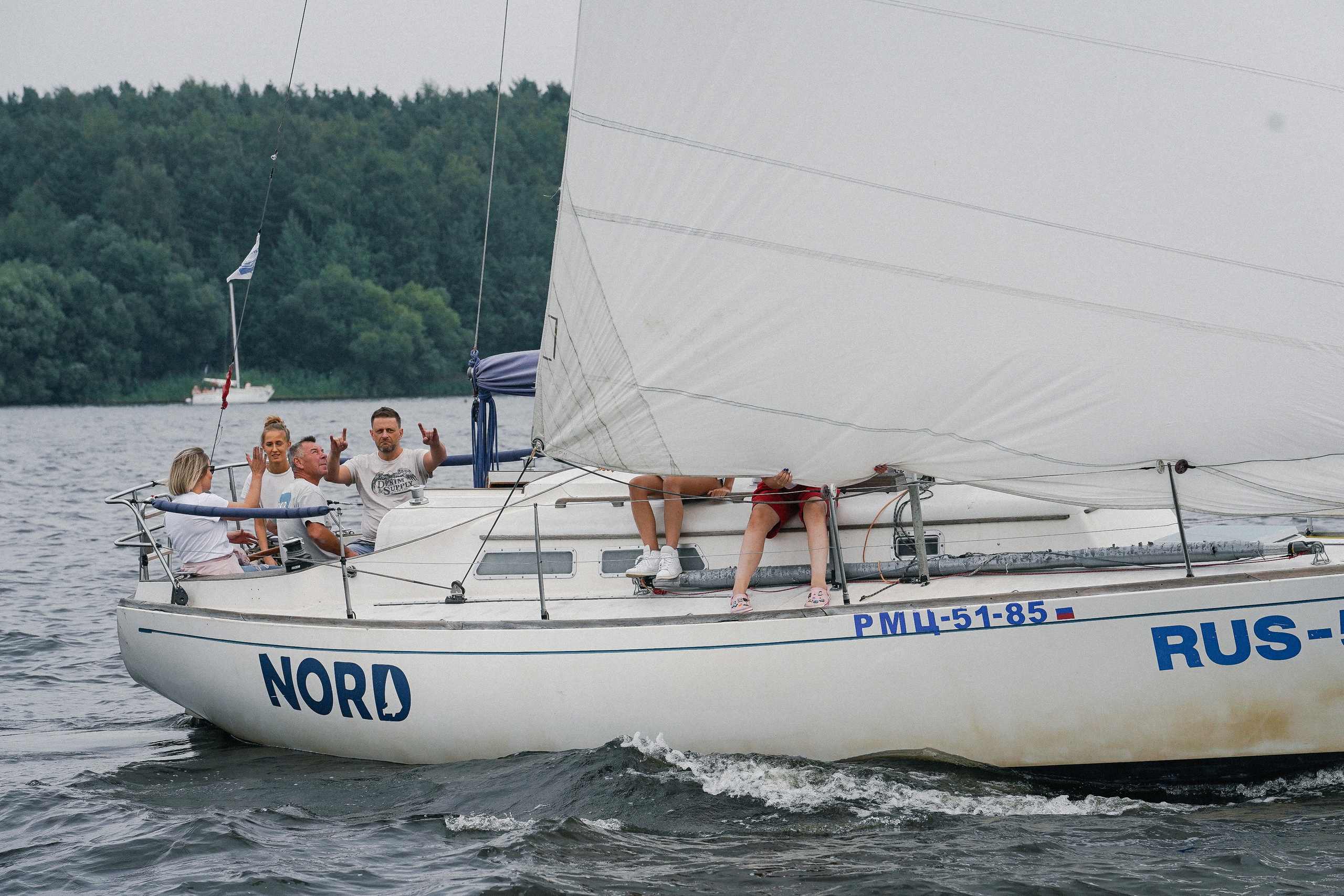 Фотограф на регату на Пироговском водохранилище