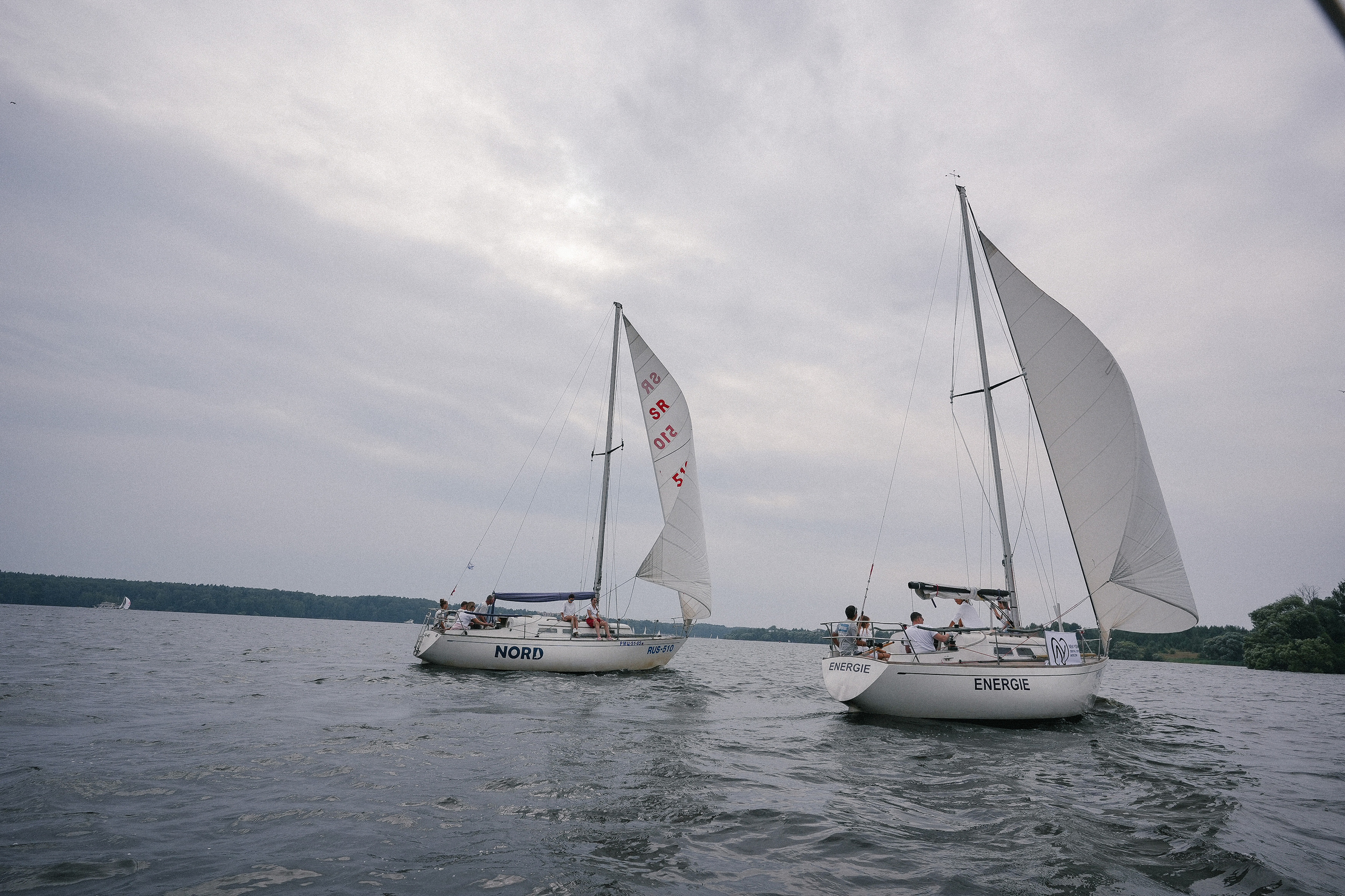 Фотограф на регату на Пироговском водохранилище