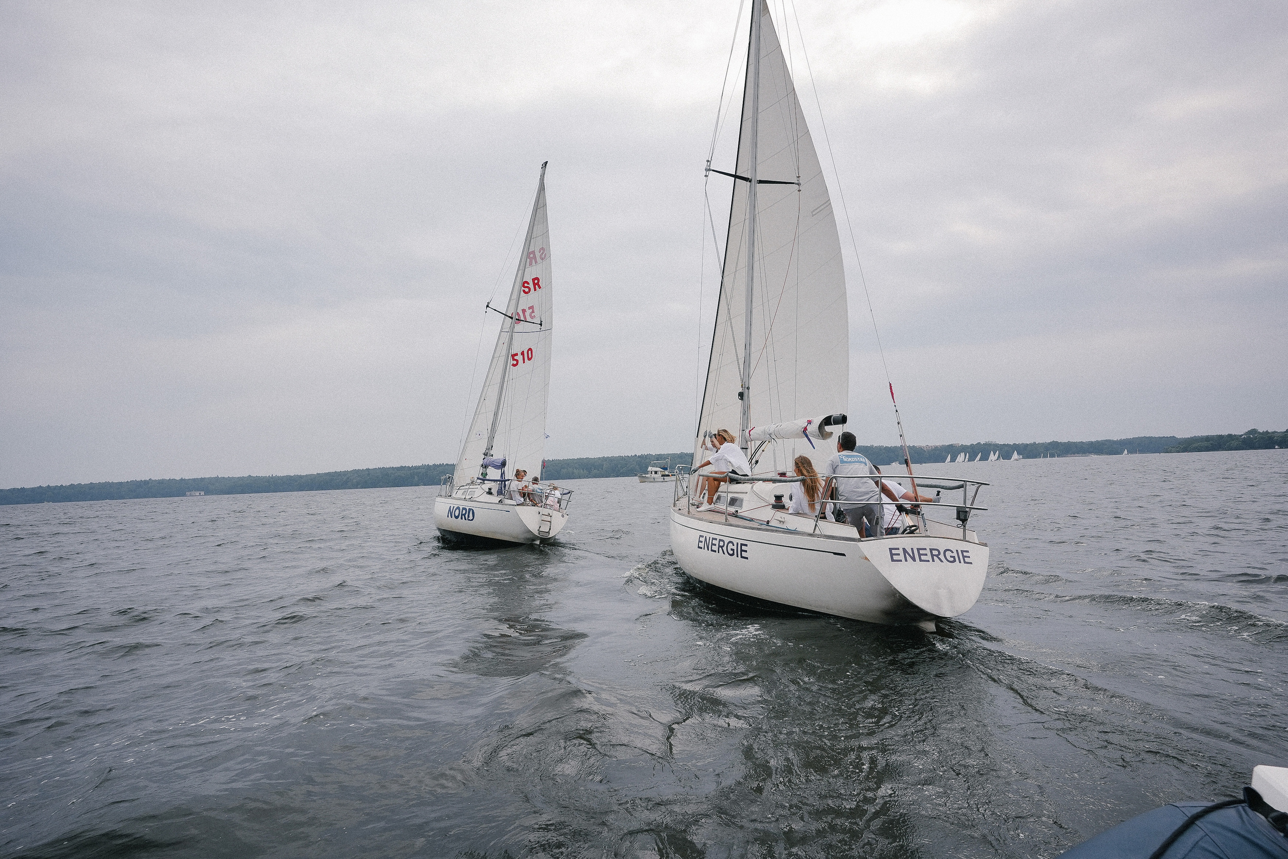 Фотограф на регату на Пироговском водохранилище