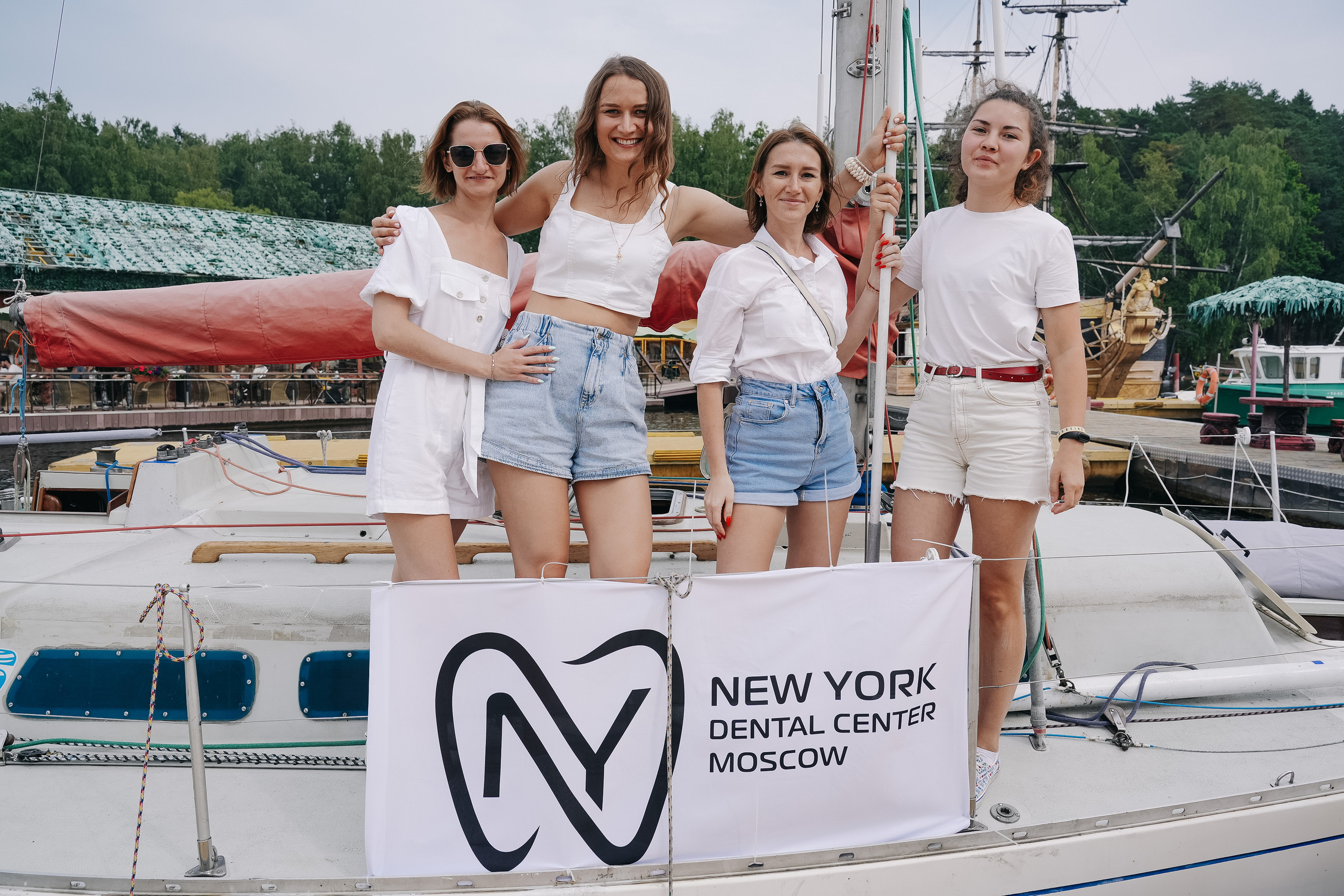 Фотограф на регату на Пироговском водохранилище