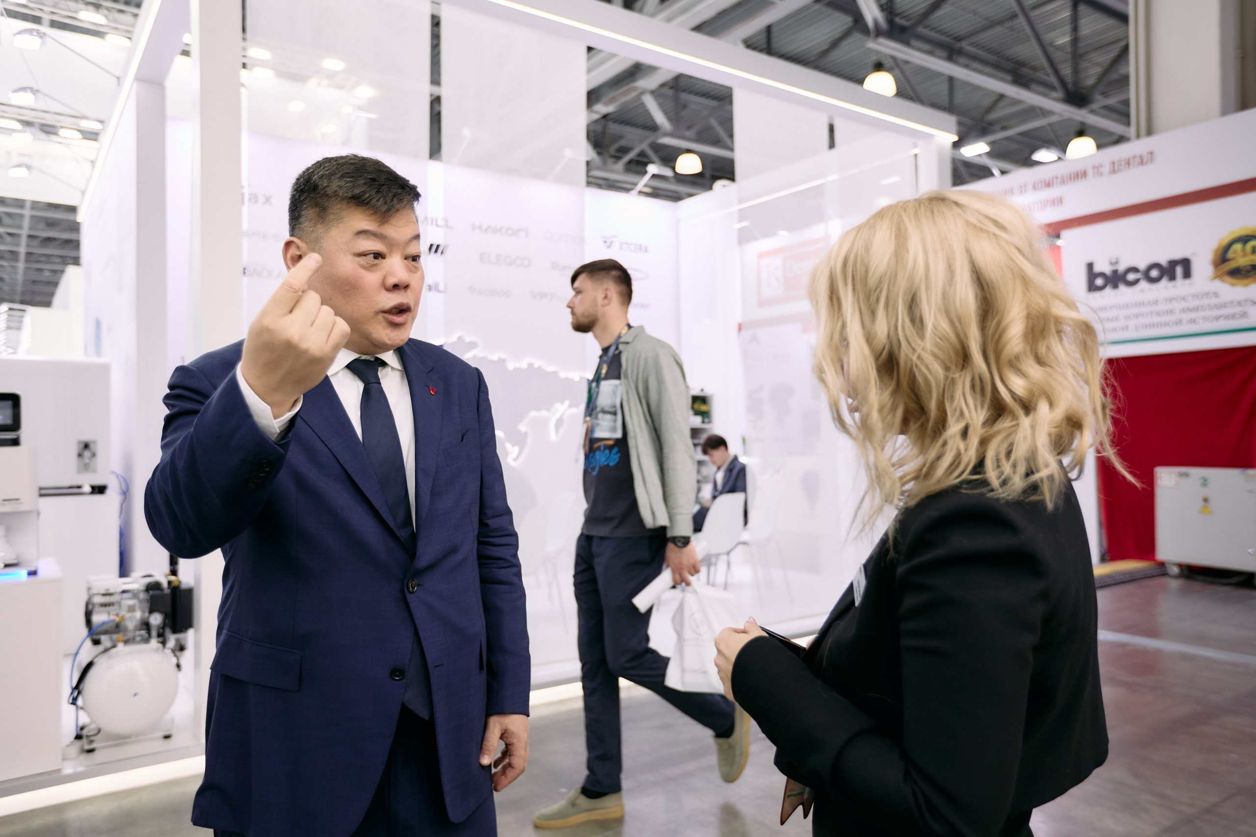 Дентал Салон 2026: Vatech. Свадебный и репортажный фотограф Дмитрий Кононенко