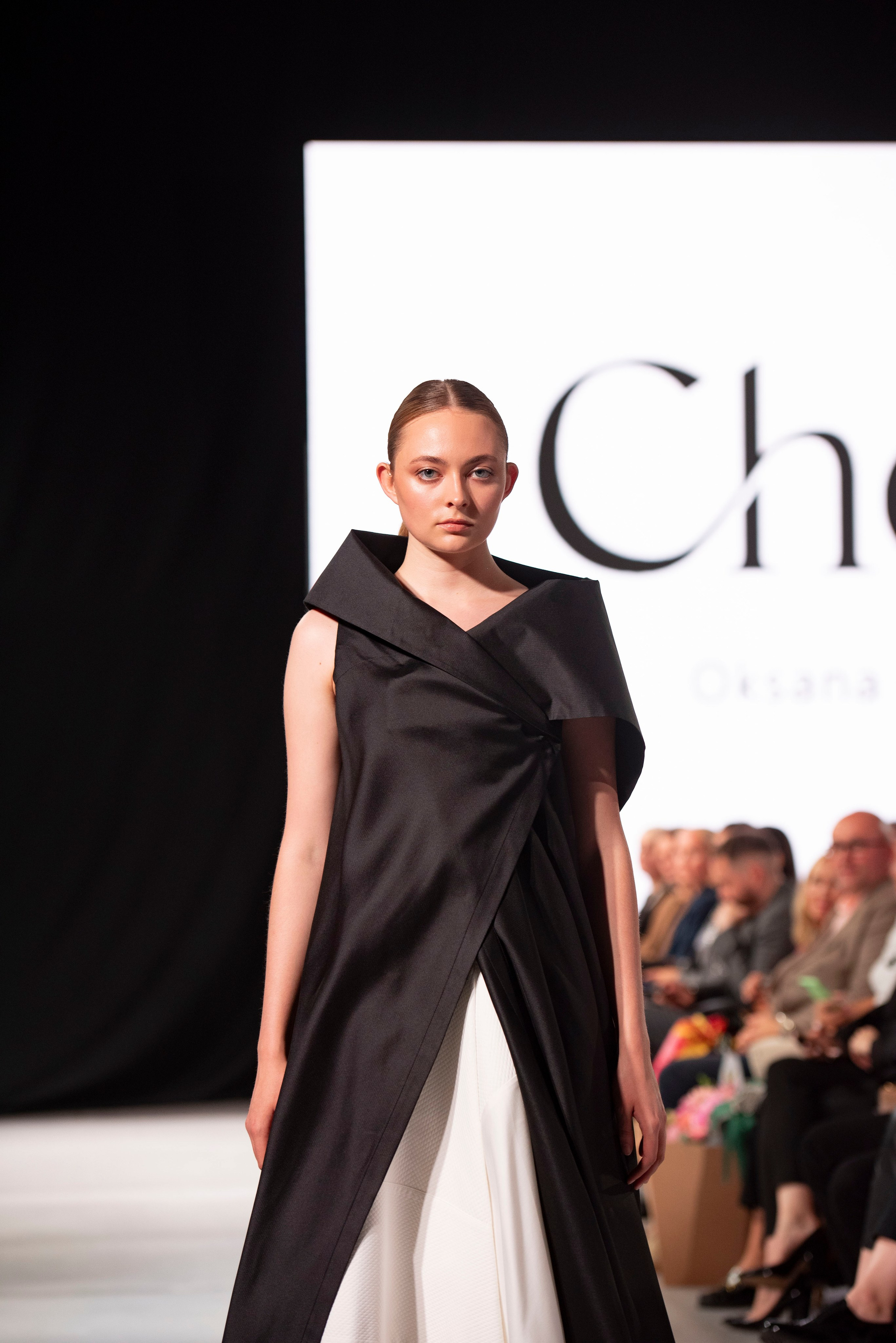 Фотограф на модельный показ. Свадебный, семейный, фэшн фотограф, школьный фотограф в Сочи