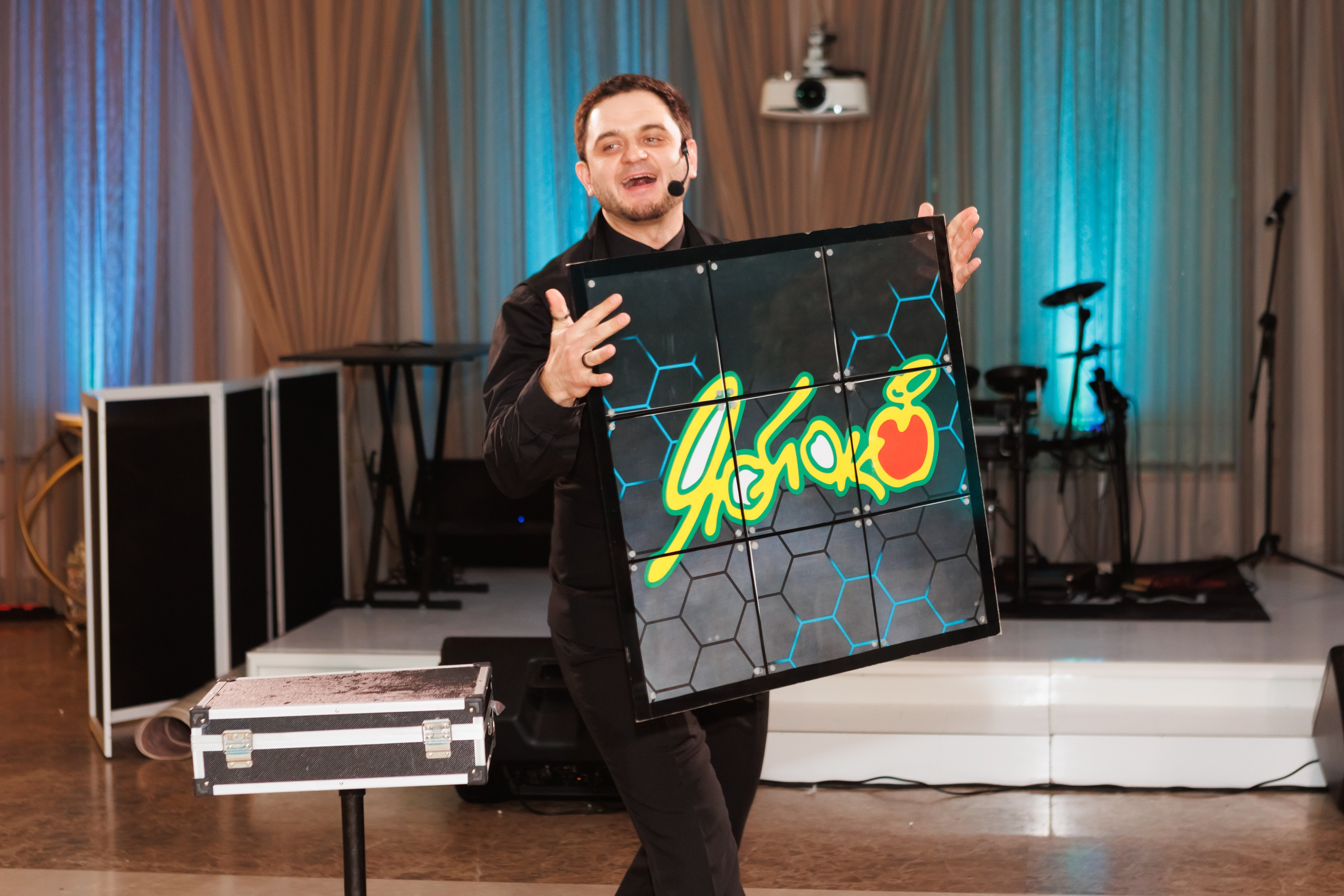 Яблоко — корпоратив. Свадебный фотограф, фотосъемка в Крыму, Севастополе, Симферополе, Ялте