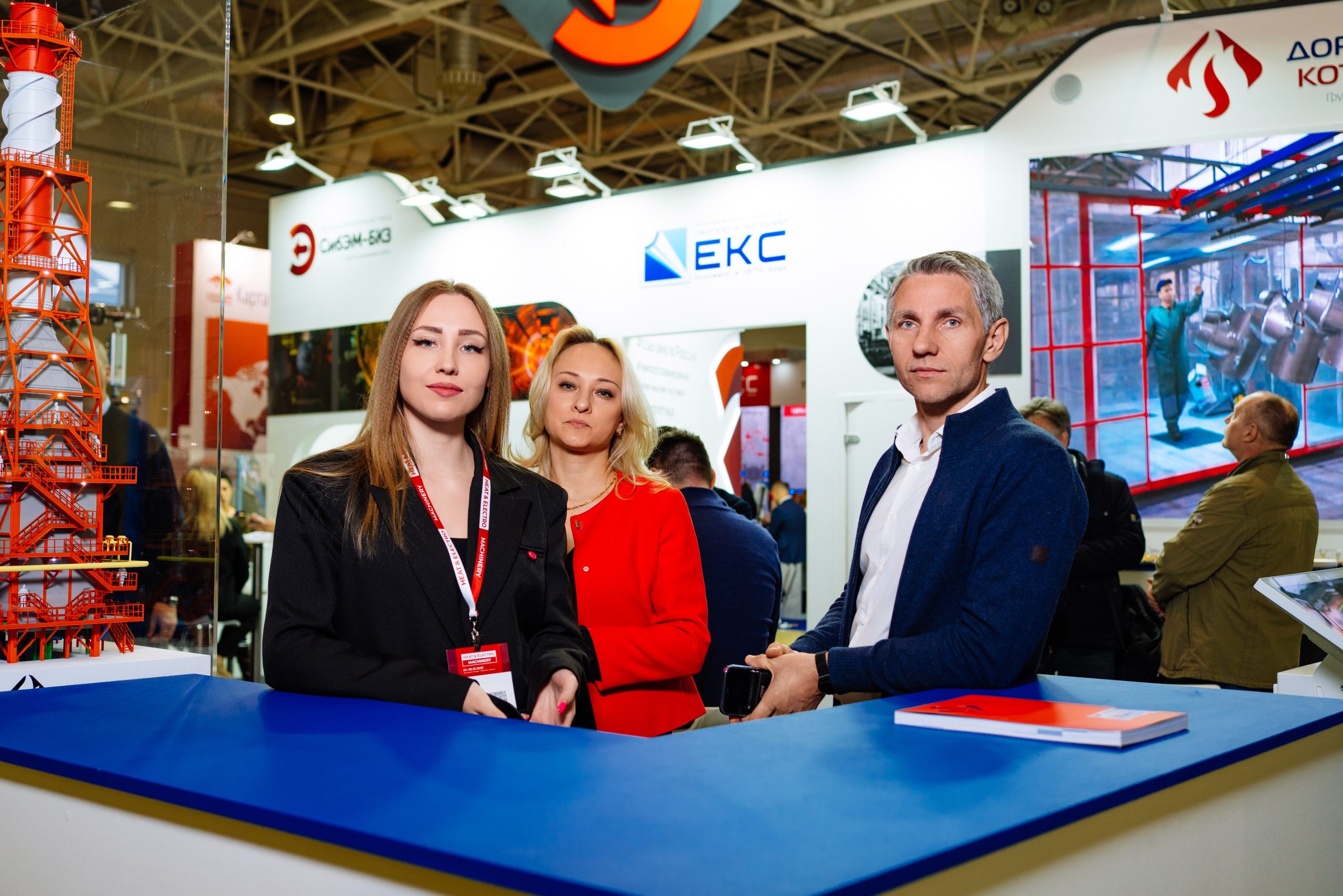 Heat & Electro Machinery Expo (стенд группы компаний ЕКС). Репортажный и портретный фотограф Алексей Полячек