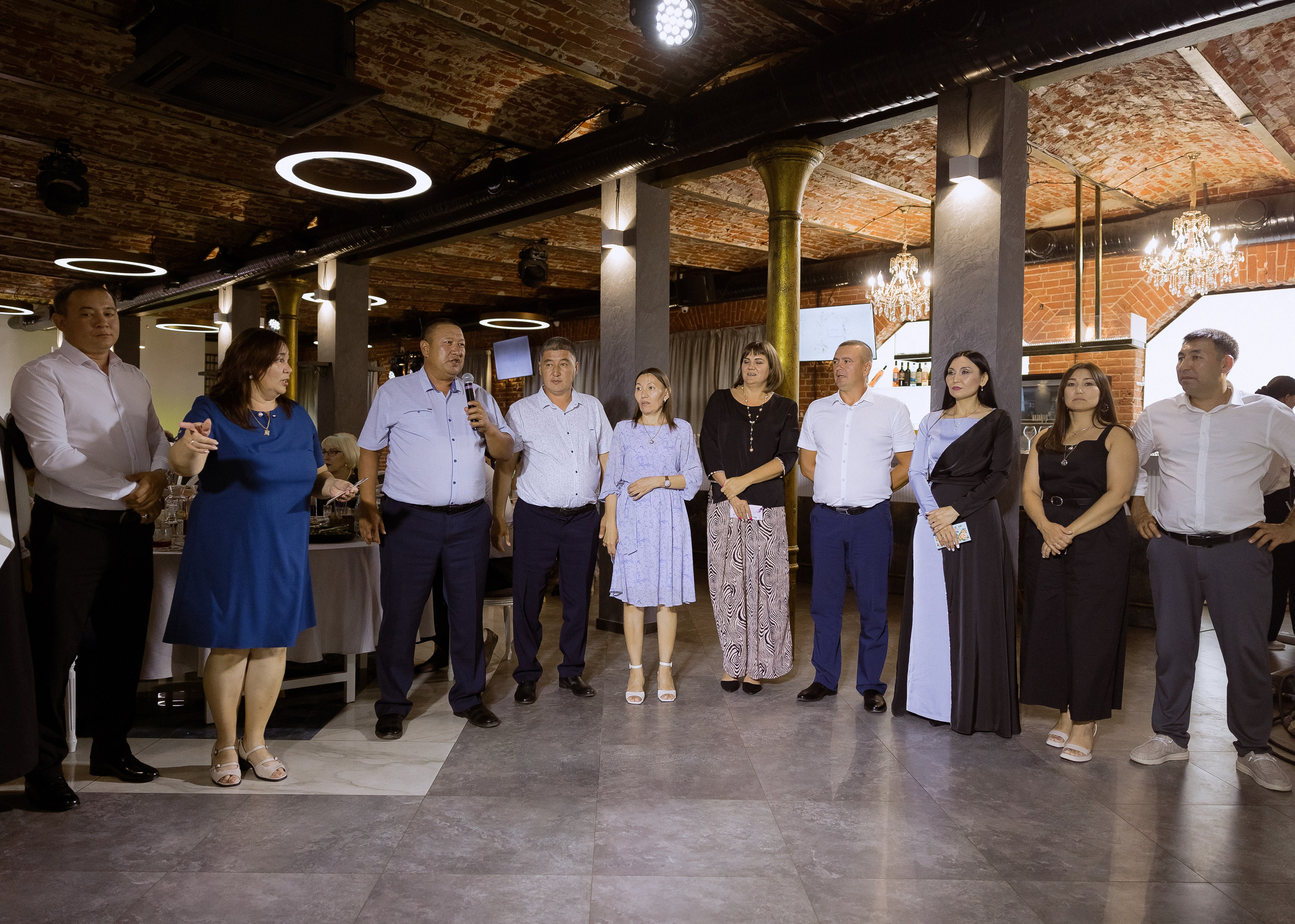 Дмитрий и Алита. Фотограф Эмиль Исякаев