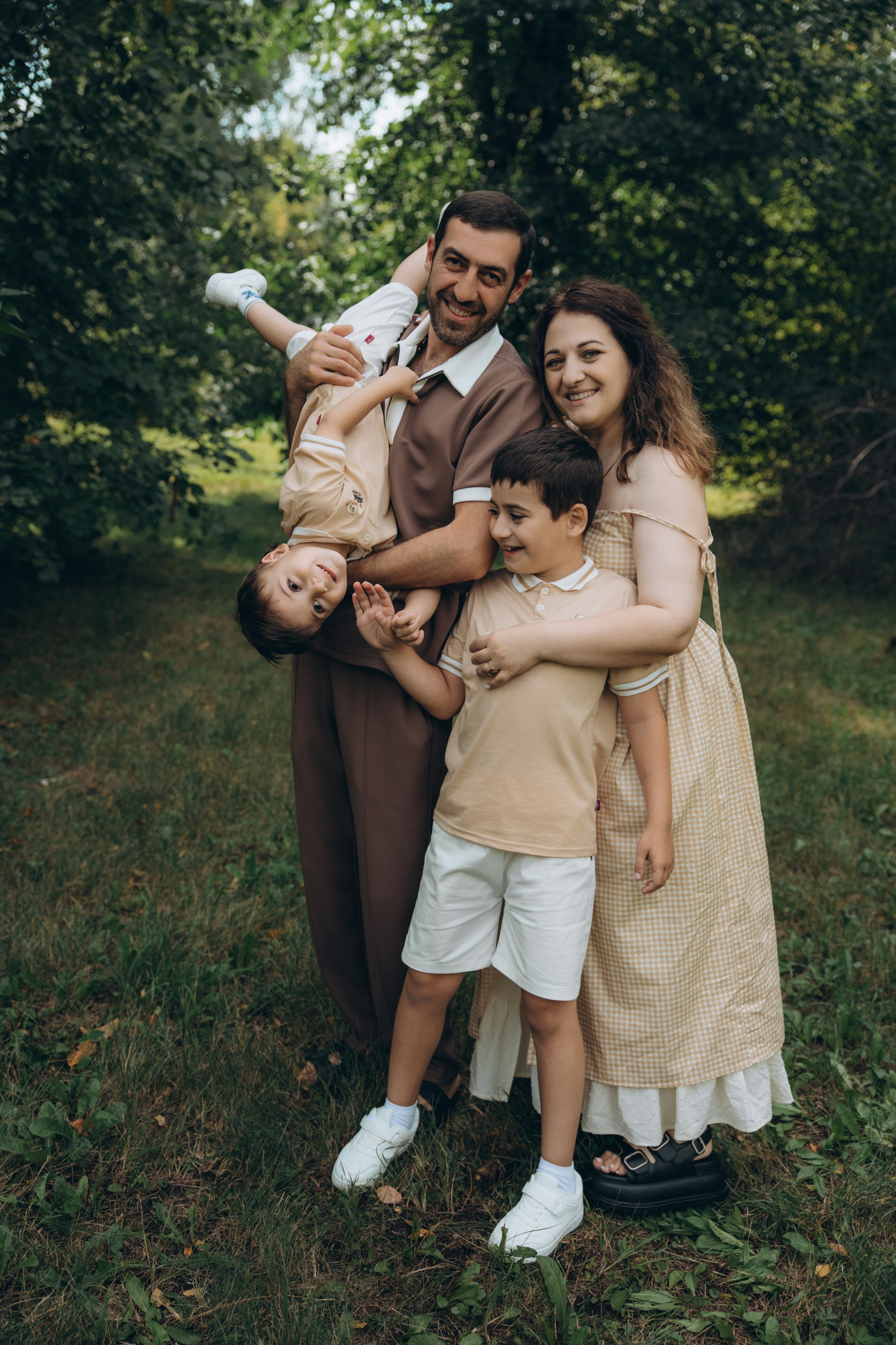 Семейная фотосессия в парке ЦПКиО. Свадебный, семейный фотограф в Иркутске Светлана Макаричева