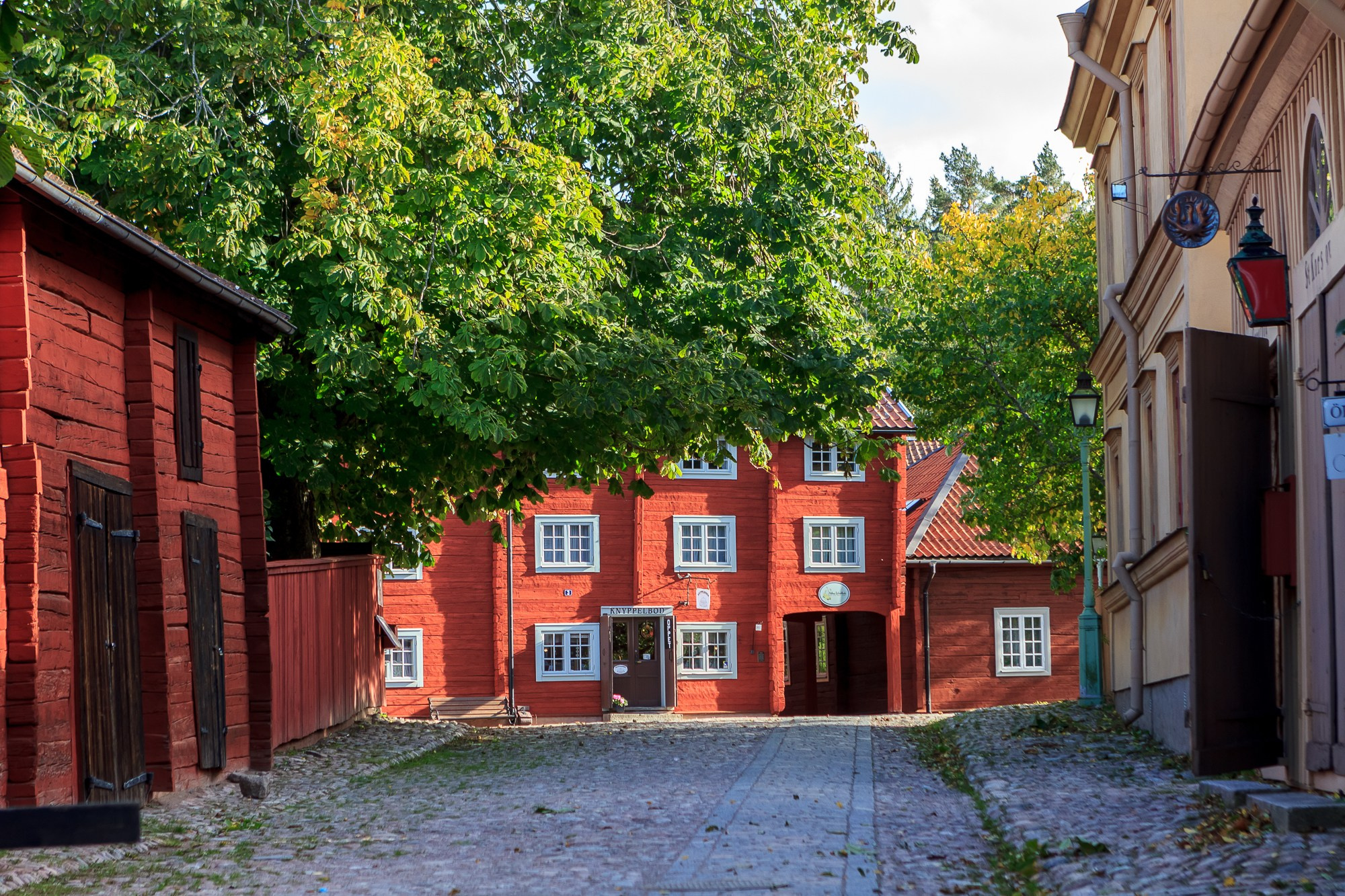Стрит / Архитектура / Путешествия. Портретный, интерьерный и фуд фотограф в Перми Иван Вострецов