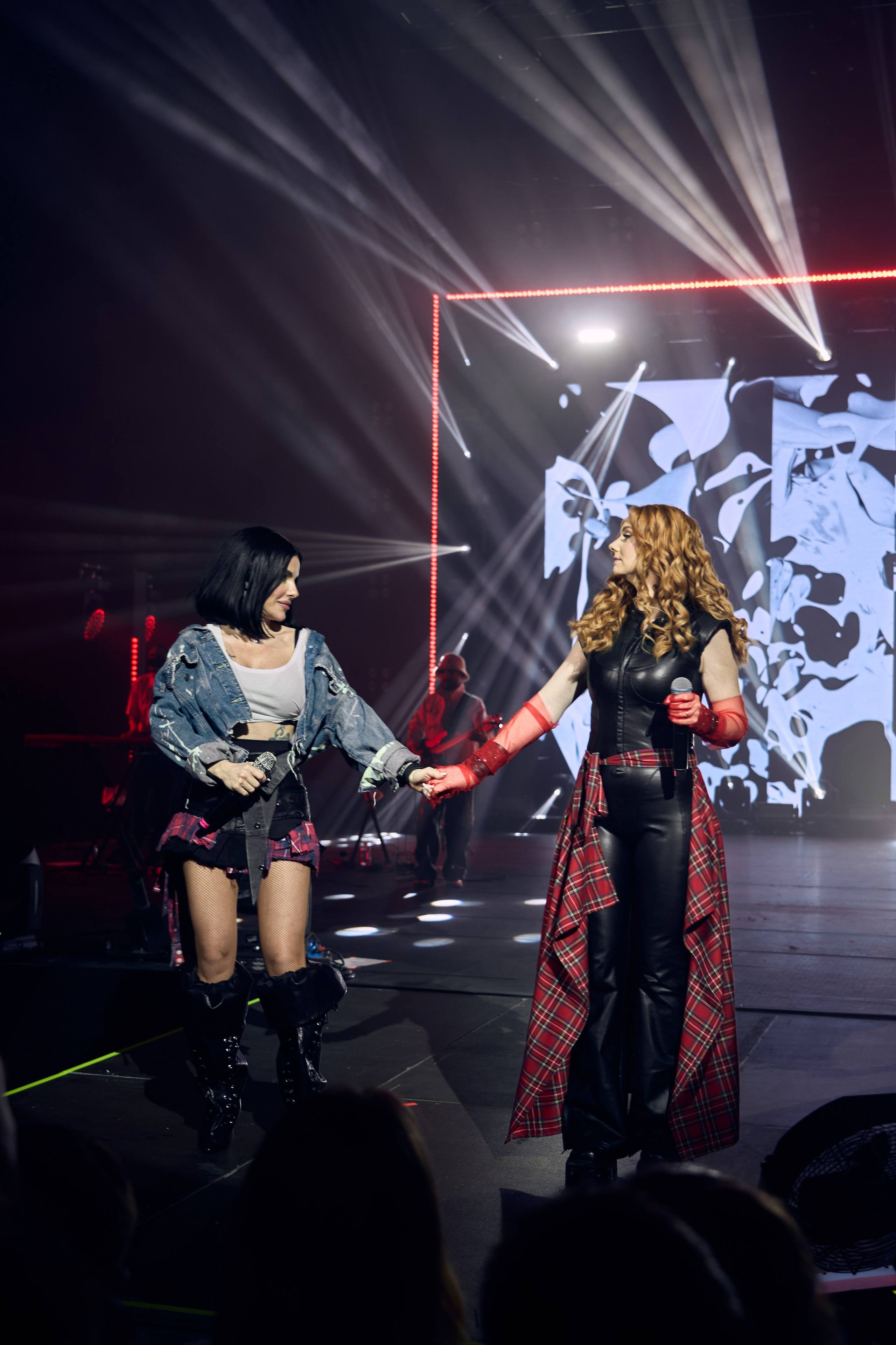 T.a.t.u. Репортажный фотограф мероприятий и концертов в Екатеринбурге