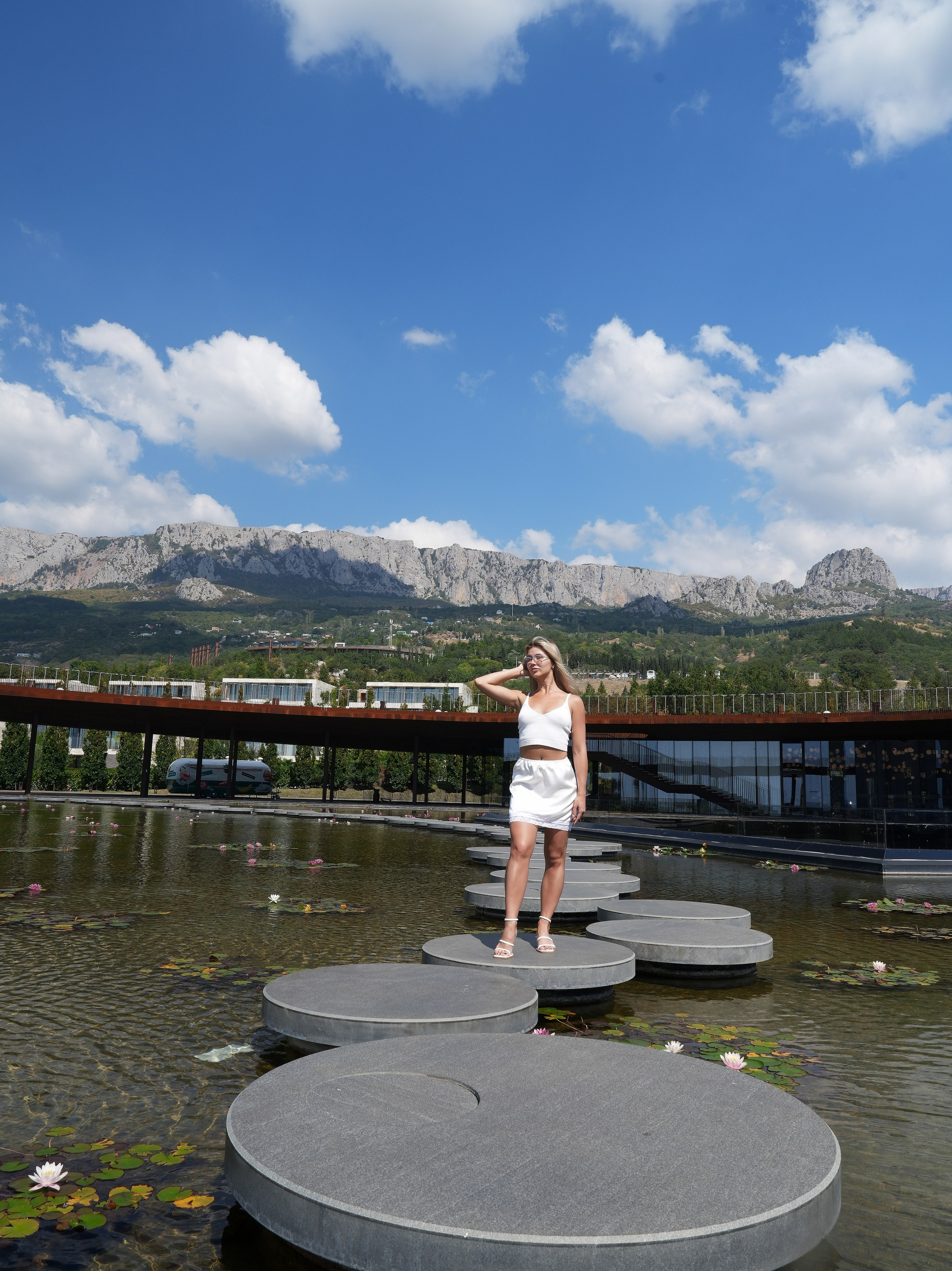 Семейная прогулка 4 человека. Свадебный фотограф Виктория Роса