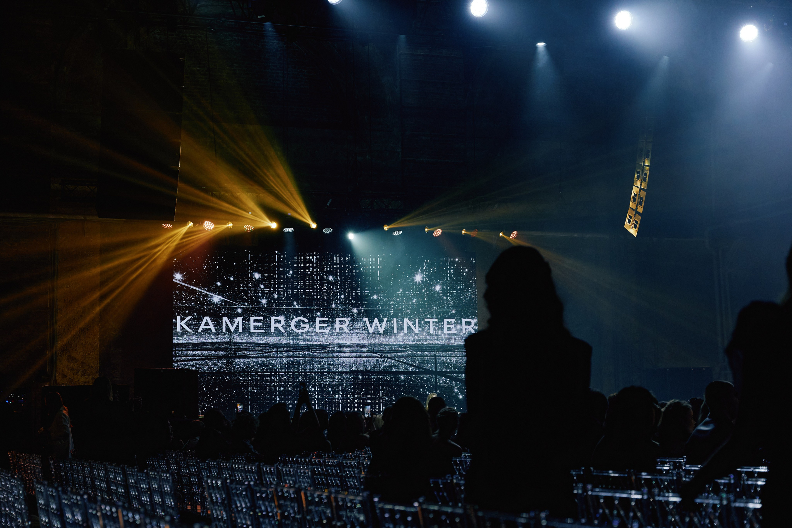 Показ KAMERGER | ODETTA. Свадебный фотограф и видеограф из Санкт-Петербурга Агарков Никита