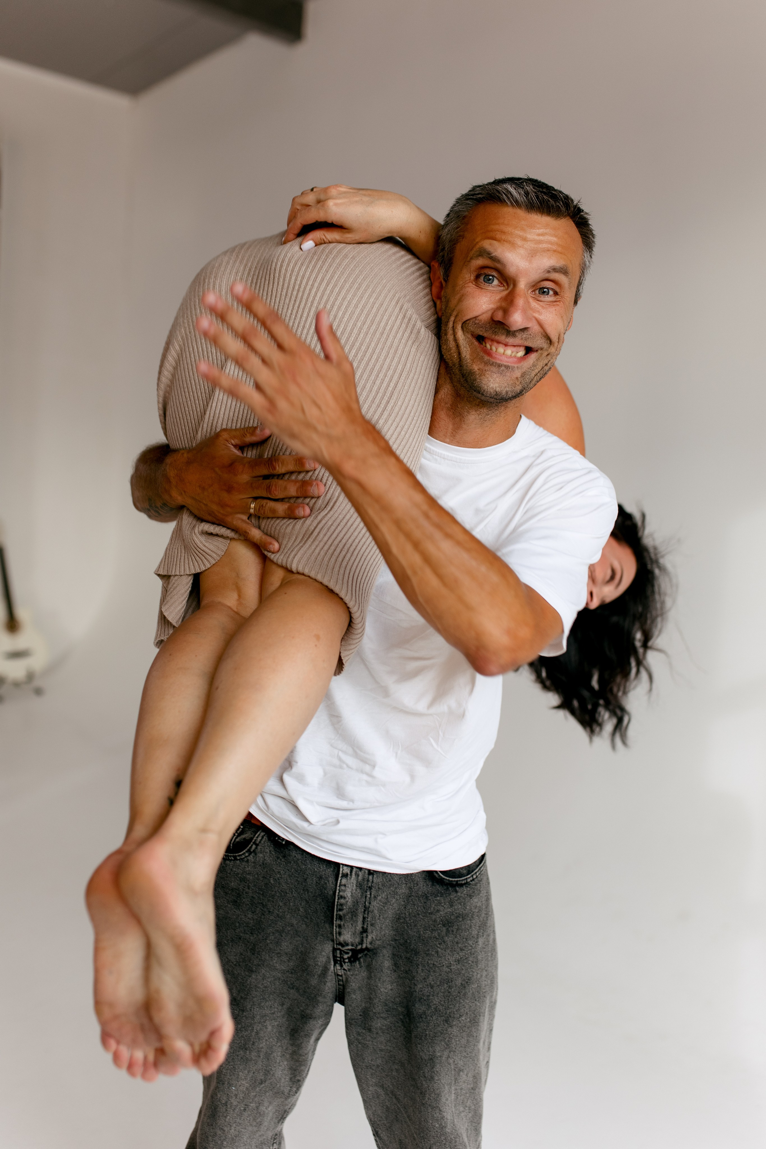 На белом фоне. Свадебный и семейный фотограф в Туле и области Маша Костина