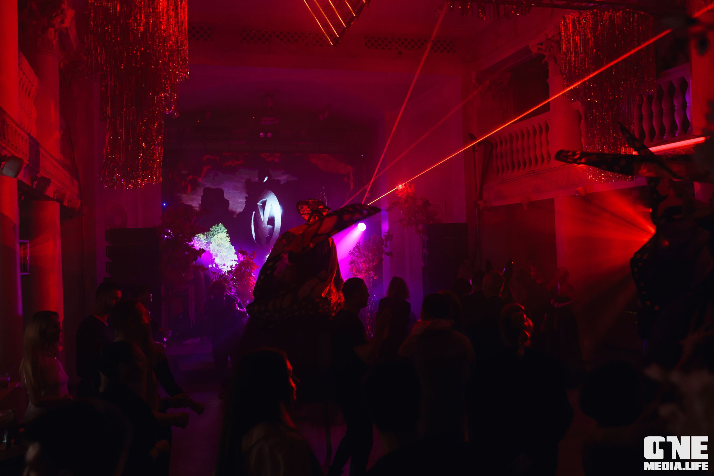 Фоторепортаж из клуба Universal. One Media Life: фоторепортажи, фотоотчеты с мероприятий и заведений