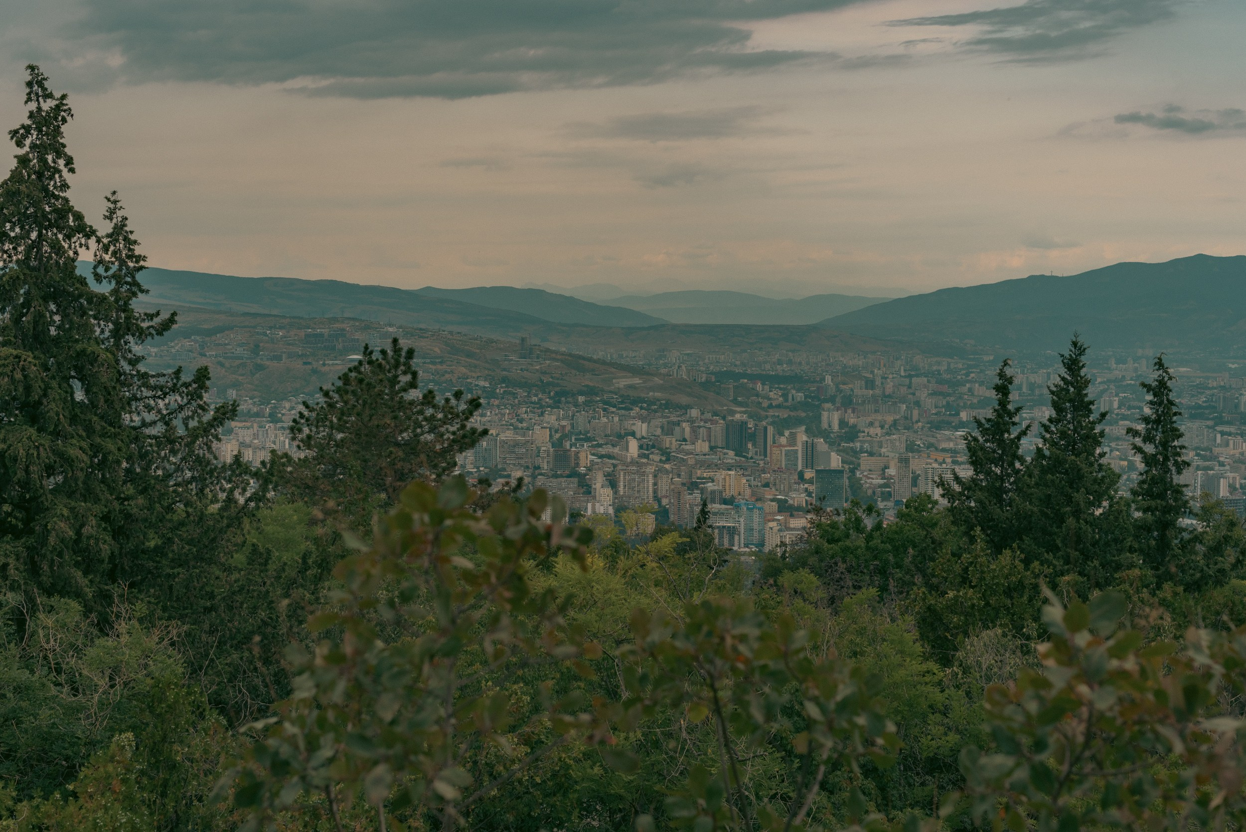 Грузия. Коммерческий и предметный фотограф в Гуанчжоу Коваленко Александр