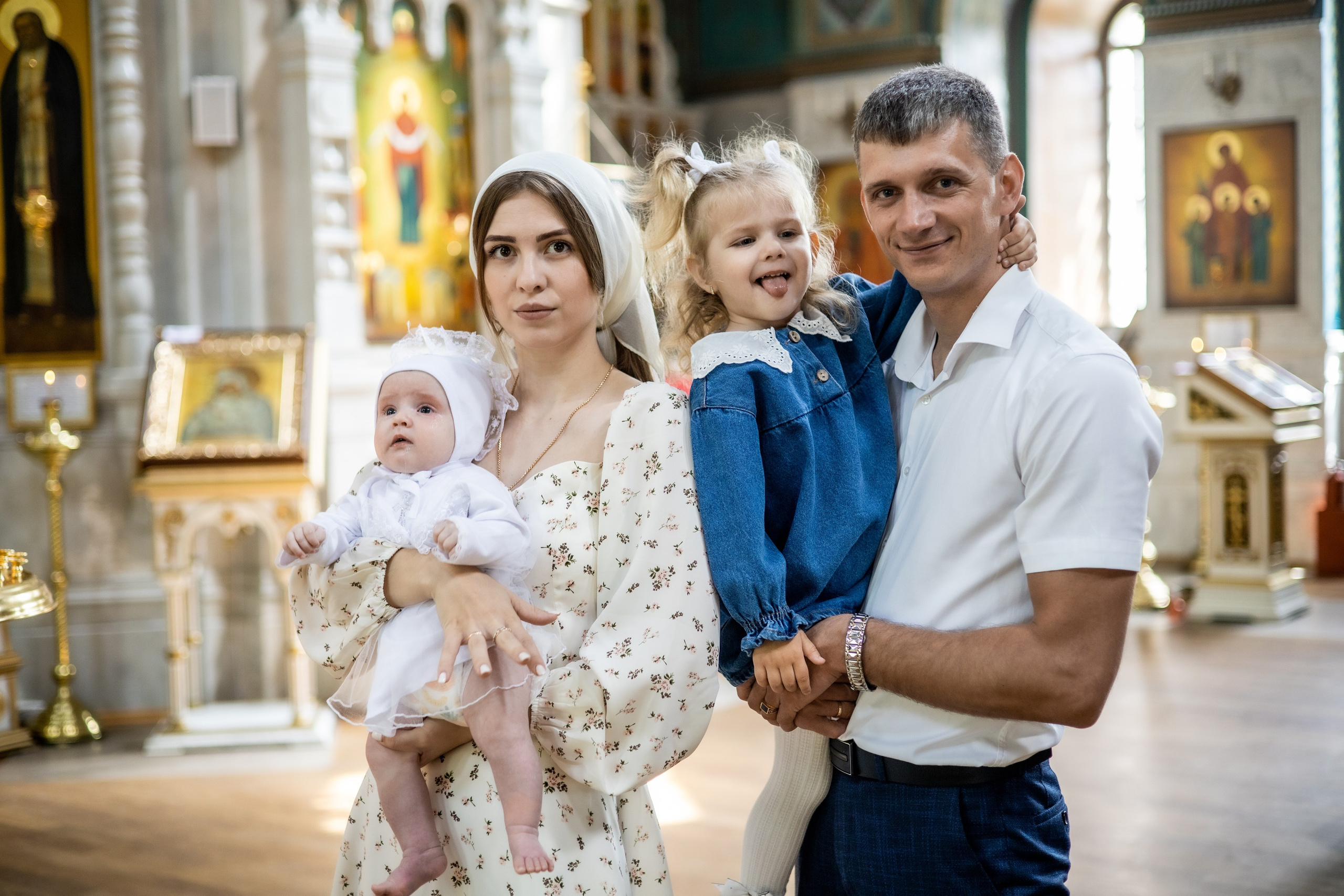 Крещение Ульяны и Вероники. Фотограф Надежда Лукьянова