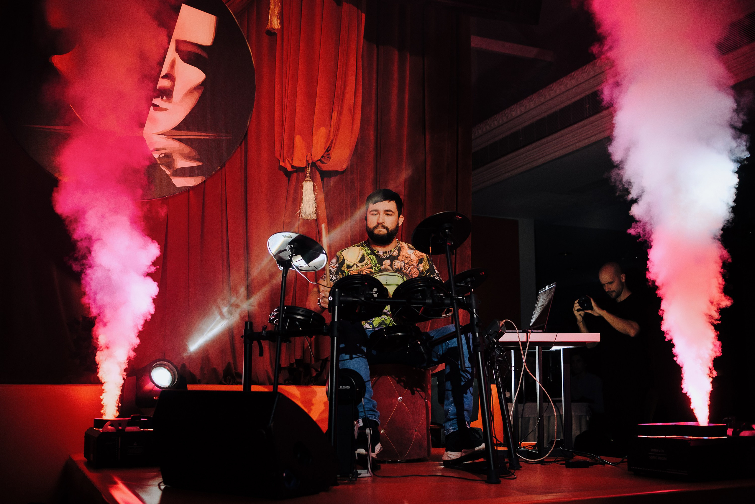 СПЕКТАКЛЬ «ВОЛШЕБНЫЕ ОЧКИ» ОПТИК-ЦЕНТР. Репортажный фотограф Зуев Роман г. Челябинск