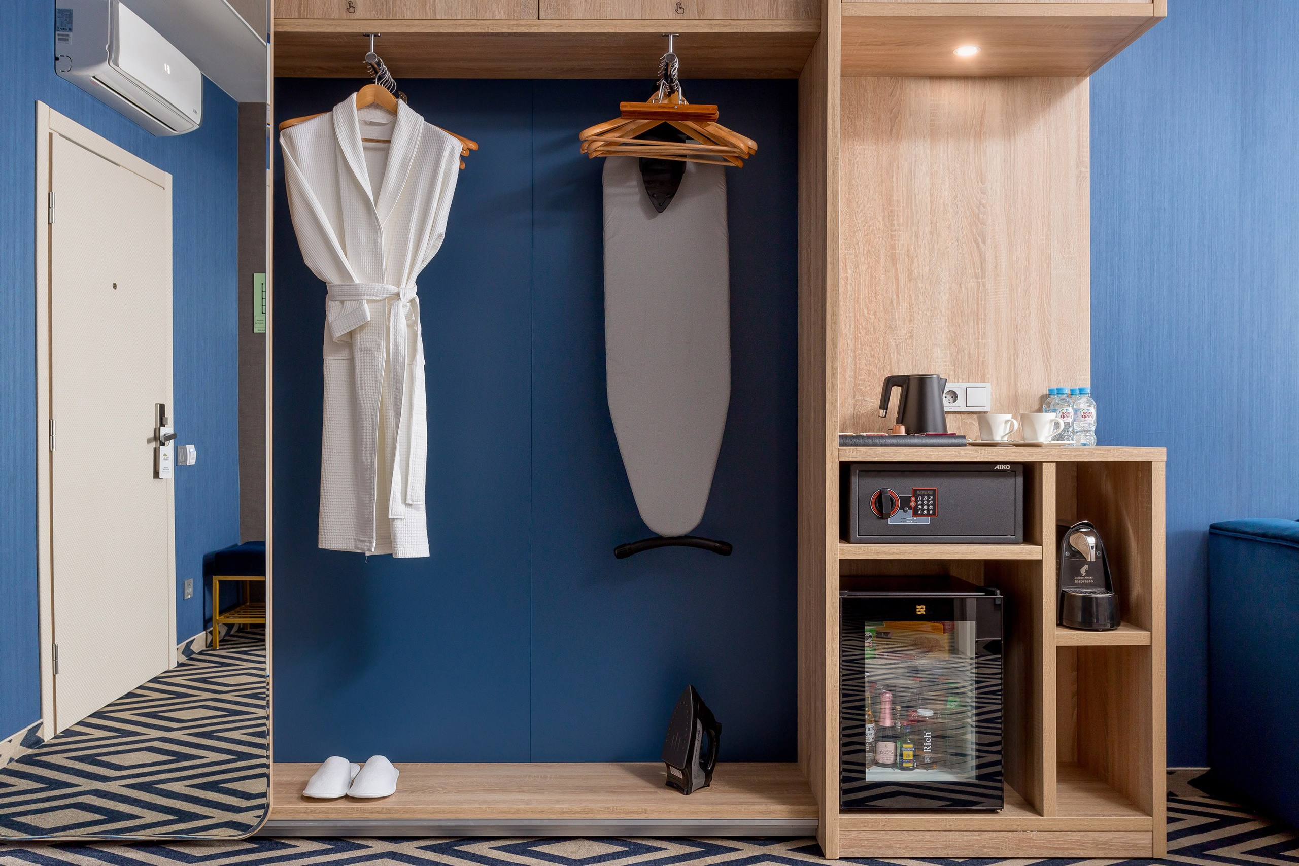 Hotels. Interior photographer Vitalii in Portland and Vancouver