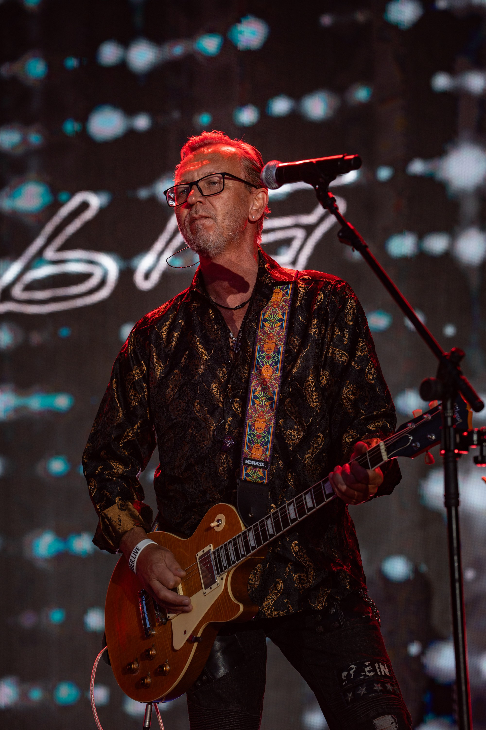 Группа Серьга и Сергей Галанин на ЦСКА ФЕСТ 2024. Сайт Алматинского НЮ АРТ, будуар и фэшн фотографа Дениса Карпенко