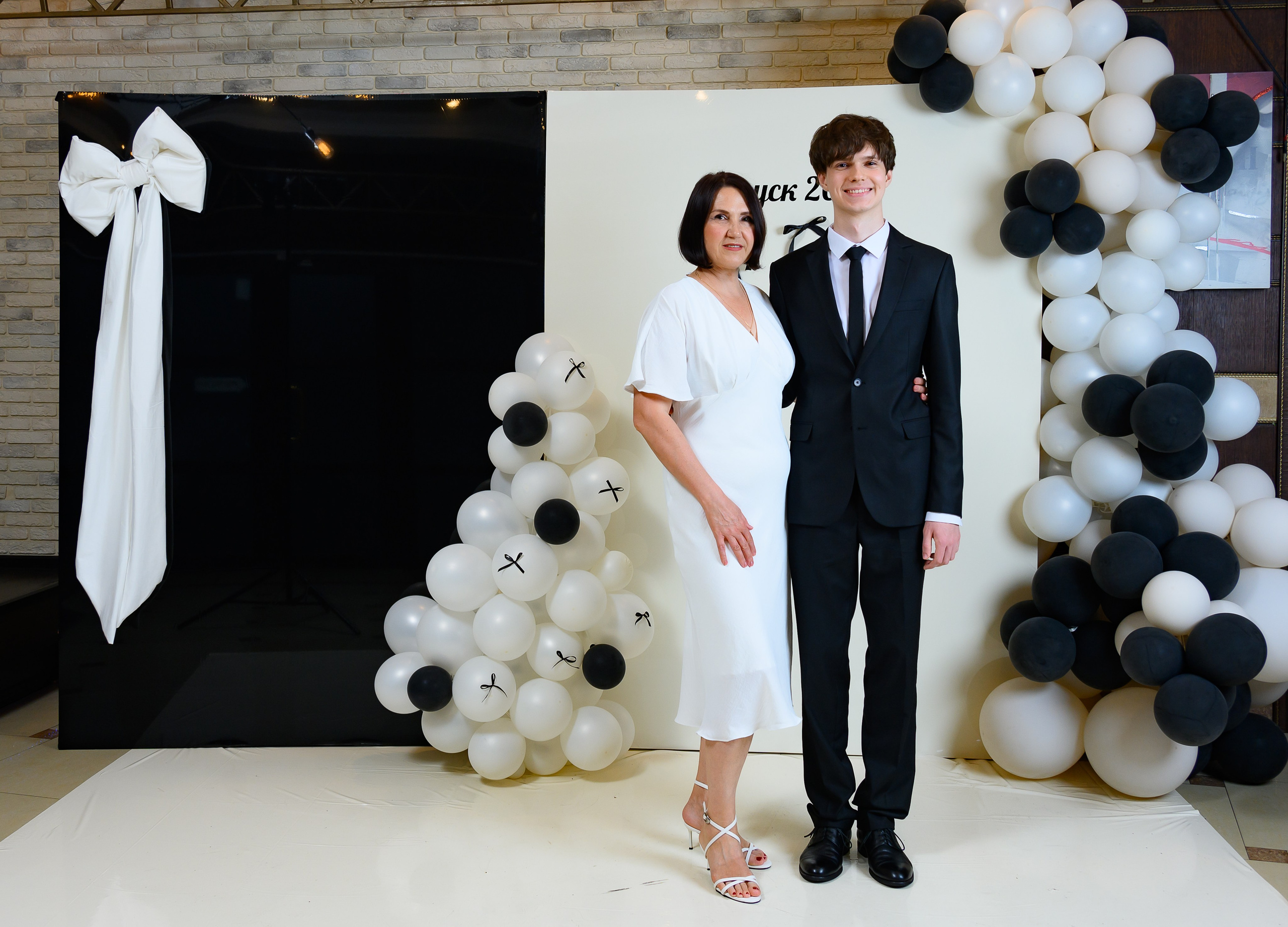 Выпускной 2025 11 кл. Семейный и детский фотограф в Новороссийске Лебедева Елена