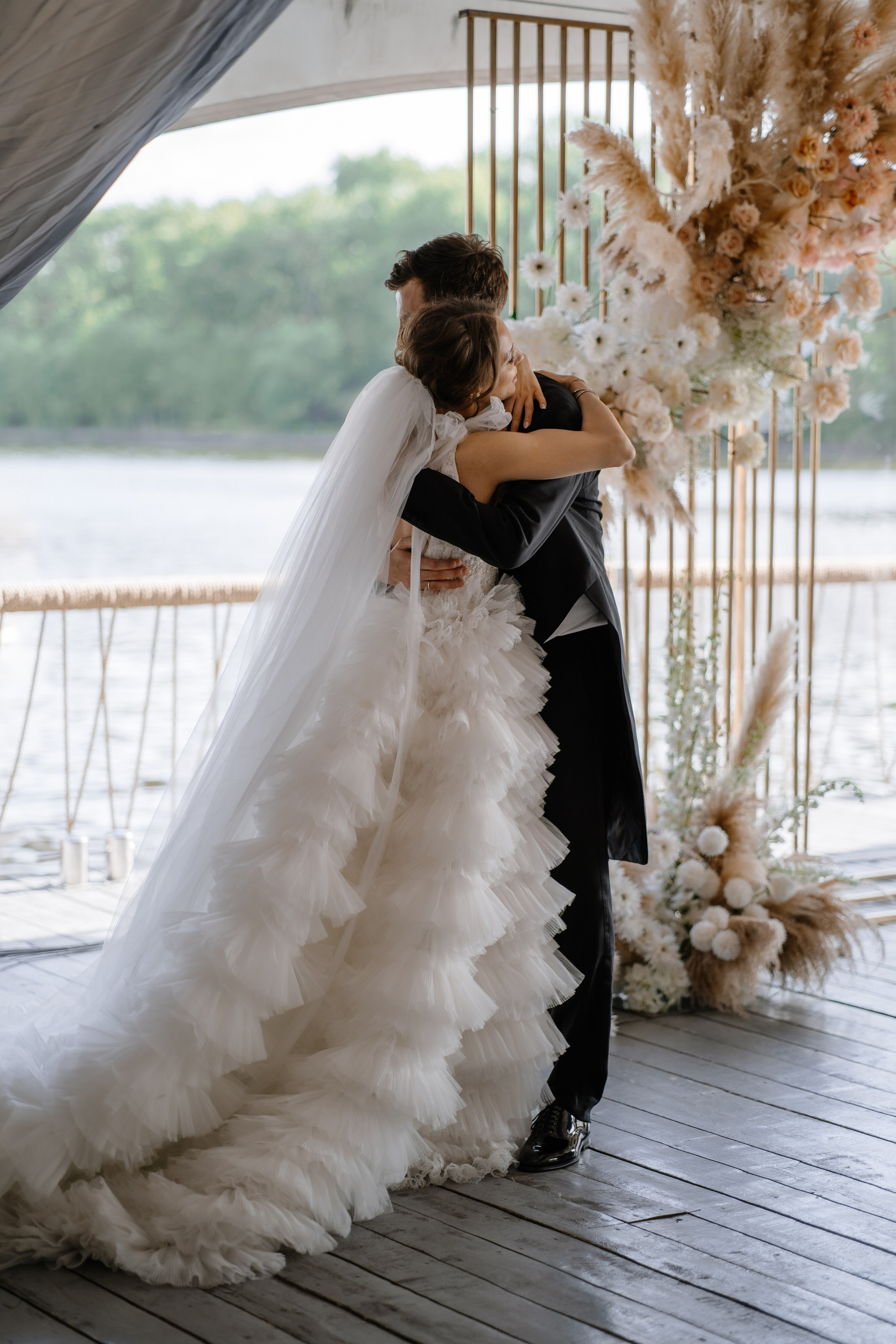 Выездная регистрация свадьбы в ресторане River Club Moscow. Свадебный и семейный фотограф в Москве Светлана Зоткина