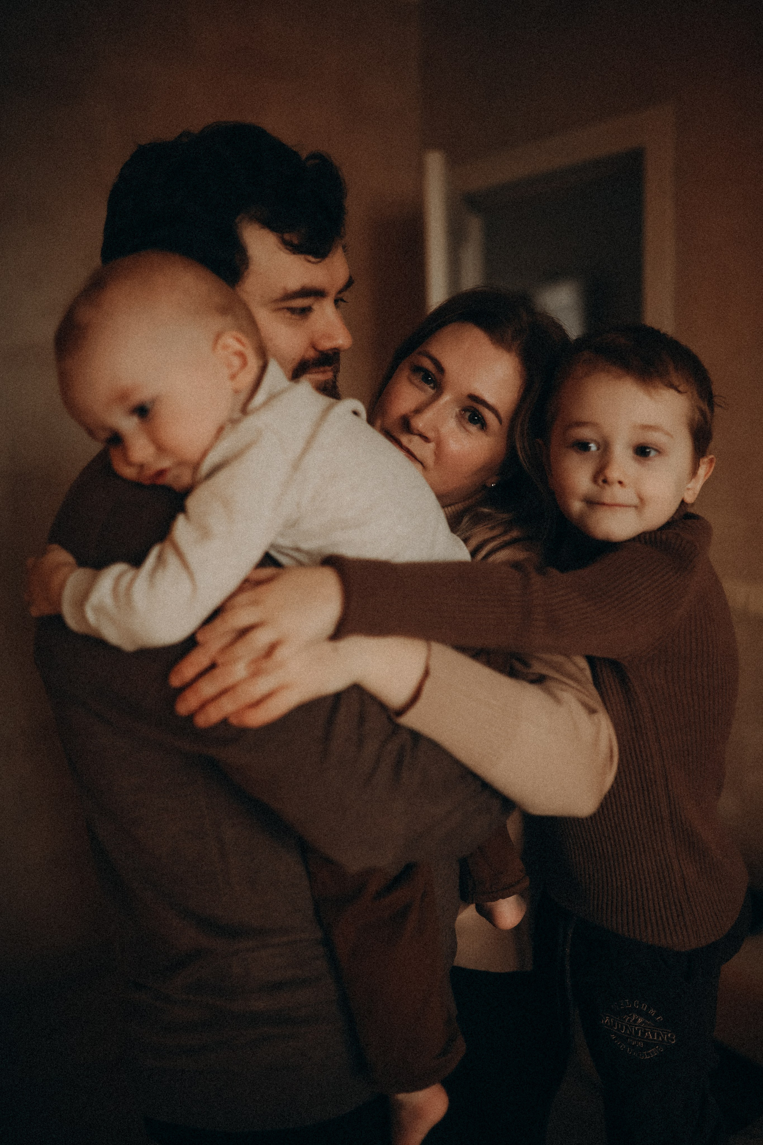 Саша, Юля с Даней и маленький Кир🤍. Семейный фотограф в Москве и Люберцах Юлия Гуськова