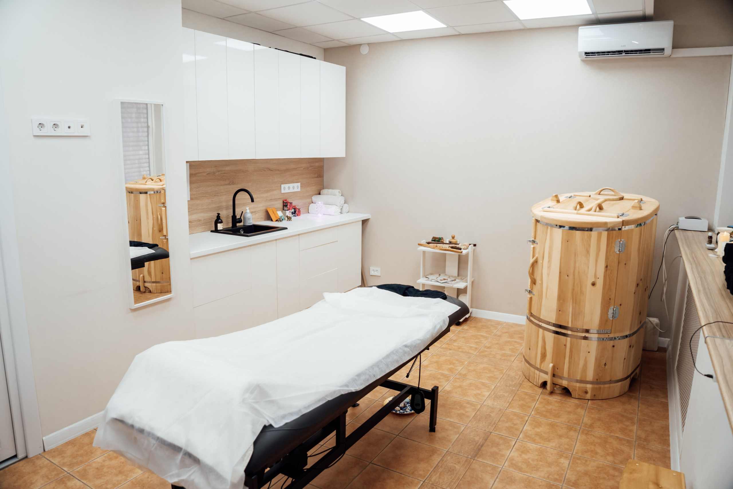 В работе. Https://esmassage.ru