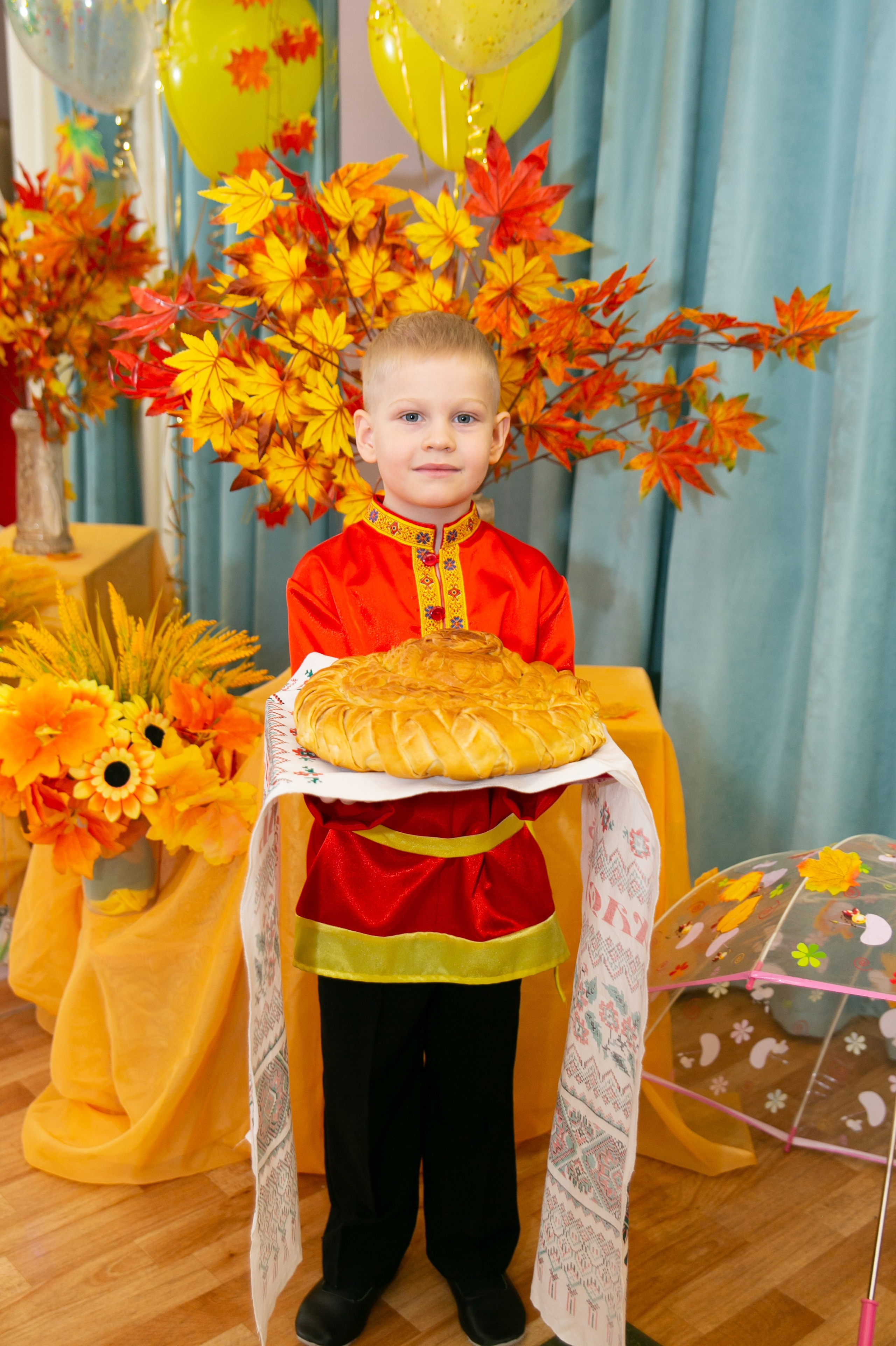 Выпускные и Утренники. Фотограф новорожденных и семейный фотограф НСО г. Бердск Марина Львова