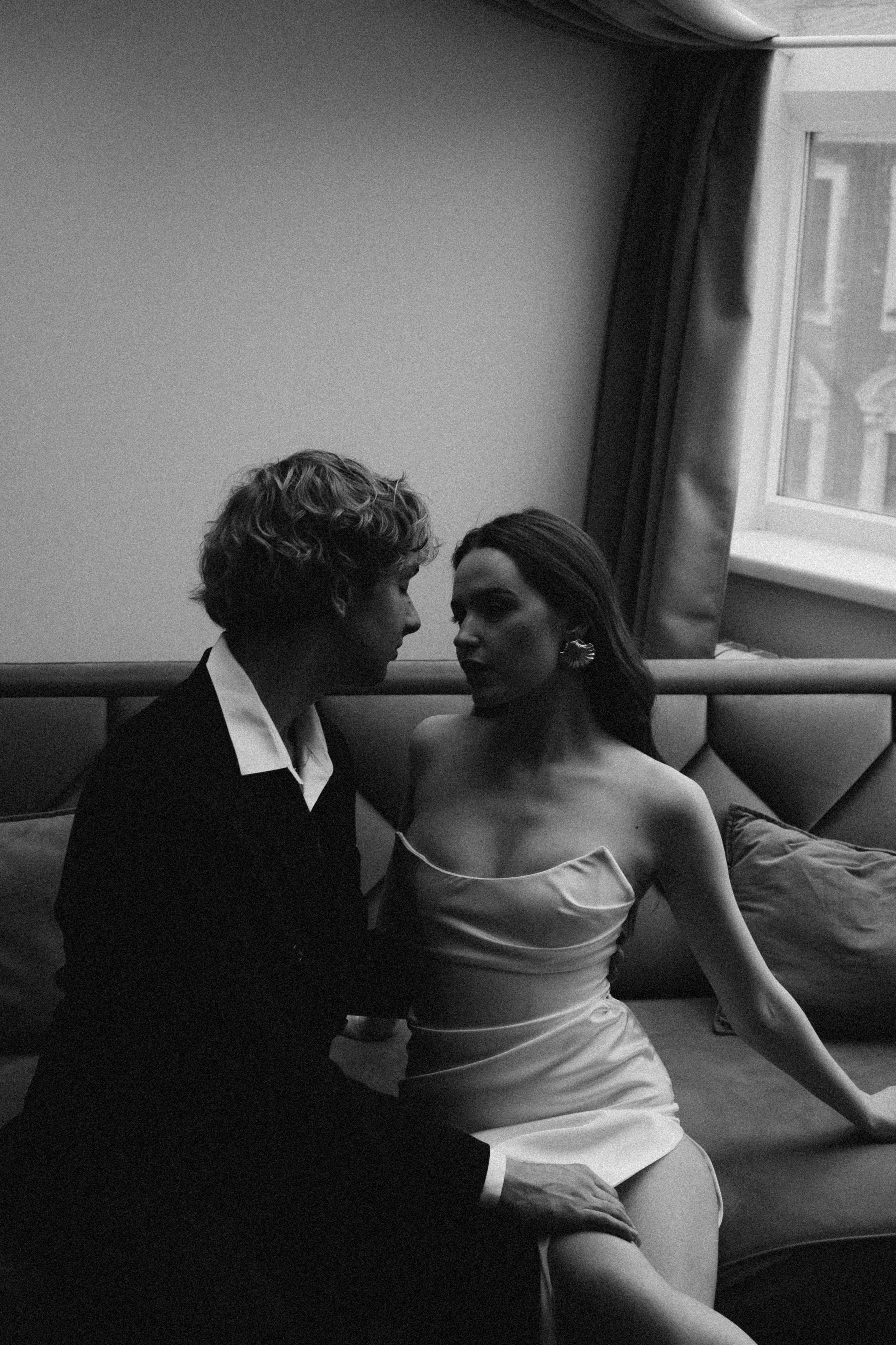 СВАДЕБНАЯ СЬЕМКА В ОТЕЛЕ. СБОРЫ ЖЕНИХА И НЕВЕСТЫ И ТАКЖЕ ТОР И ПОДГОТОВКА К ПРОГУЛКЕ. Профессиональный фотограф, Санкт-Петербург — Виктория Богомолова