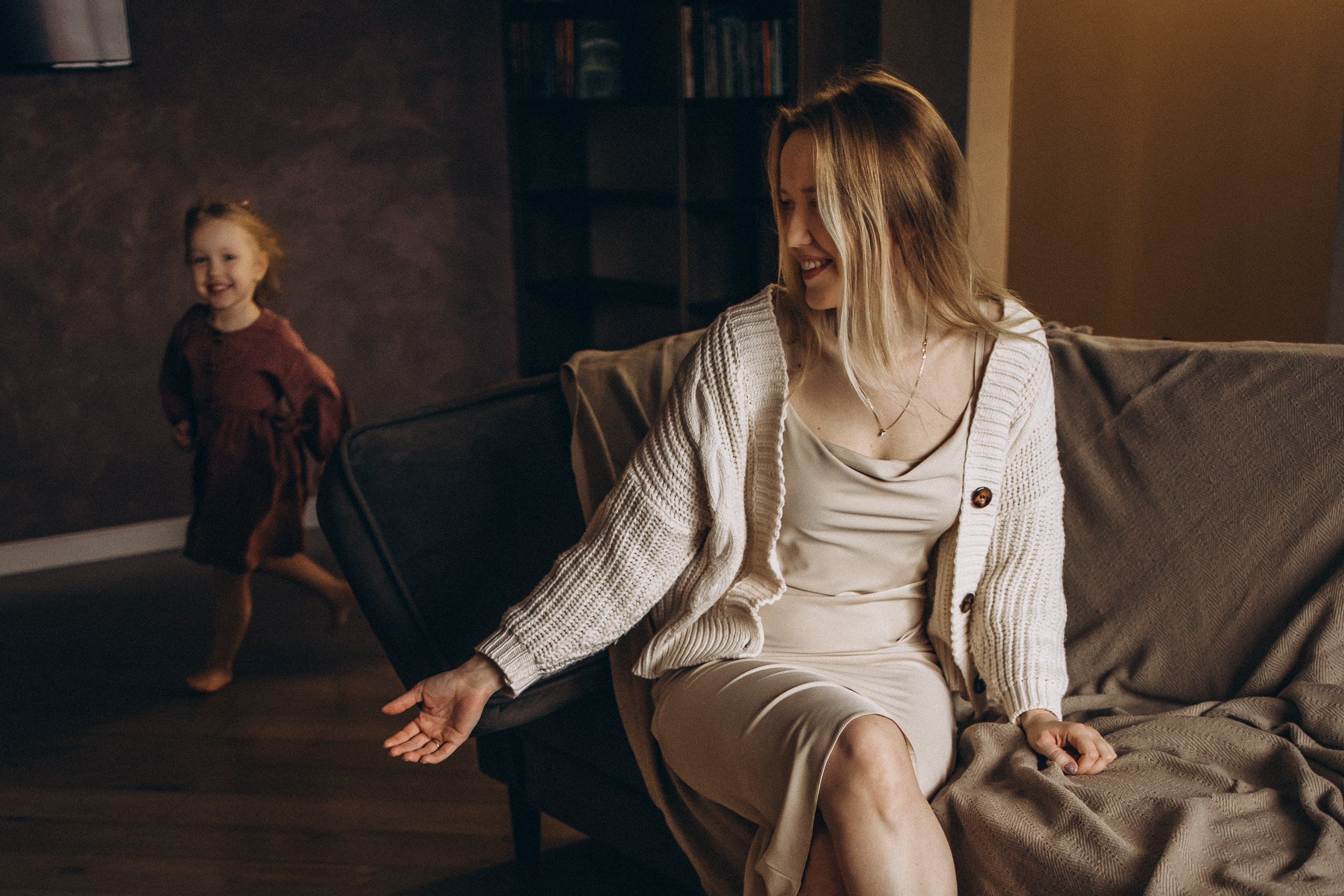 Домашняя семейная фотосессия с собакой в Ижевске