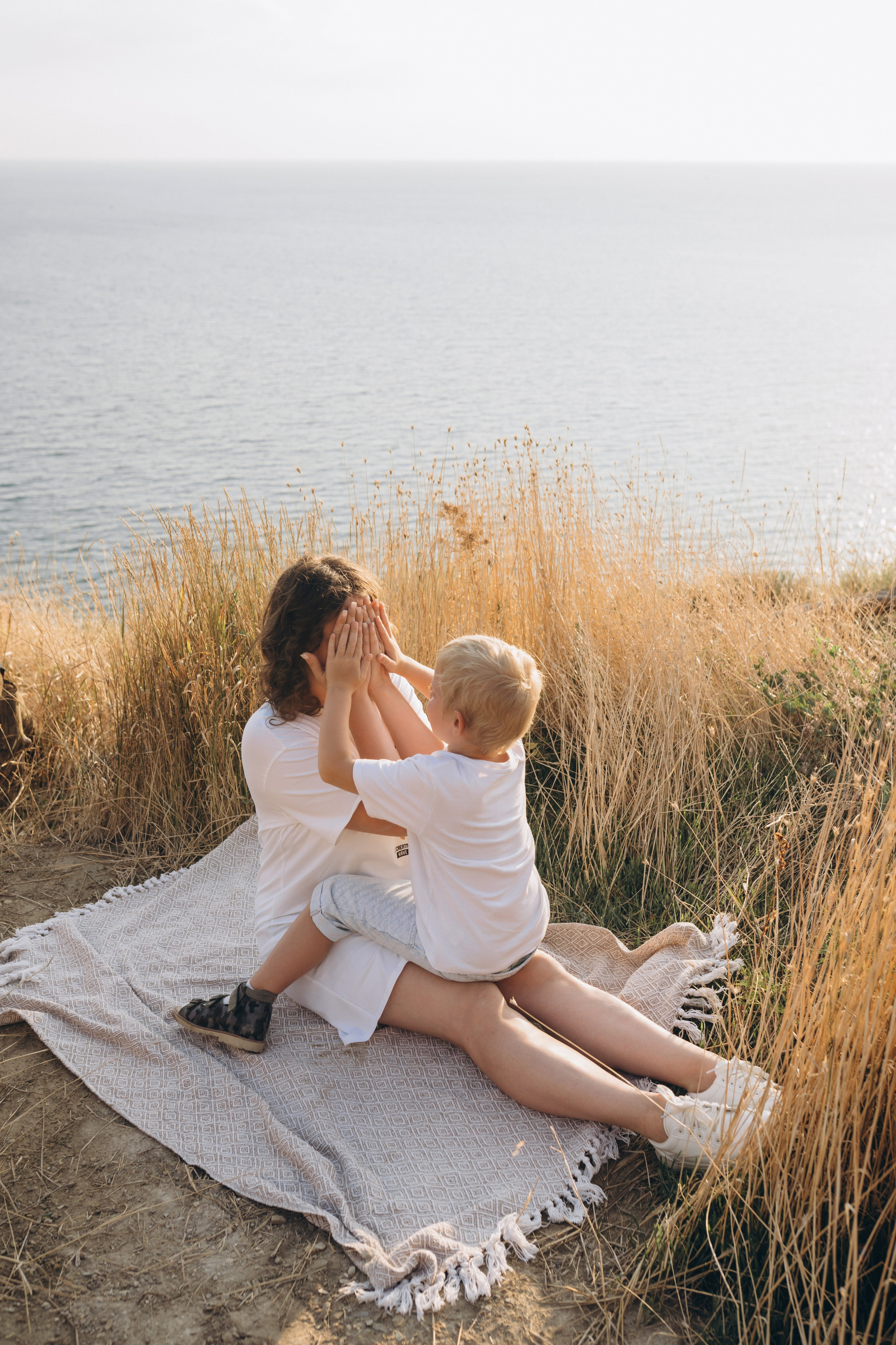 Новороссийский фотограф поймал момент - семейный флешмоб танца под музыку уличных музыкантов, фотограф Новороссийск
