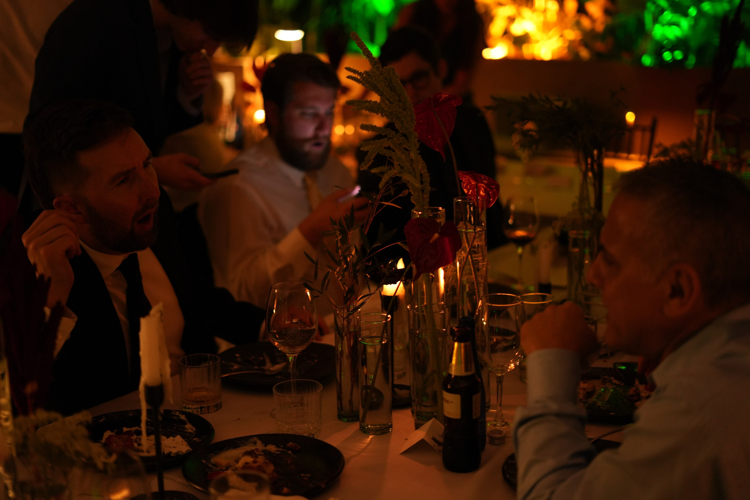 Olivia and Zack / 1 wedding day. Wedding Photographer in Barcelona and Medellin