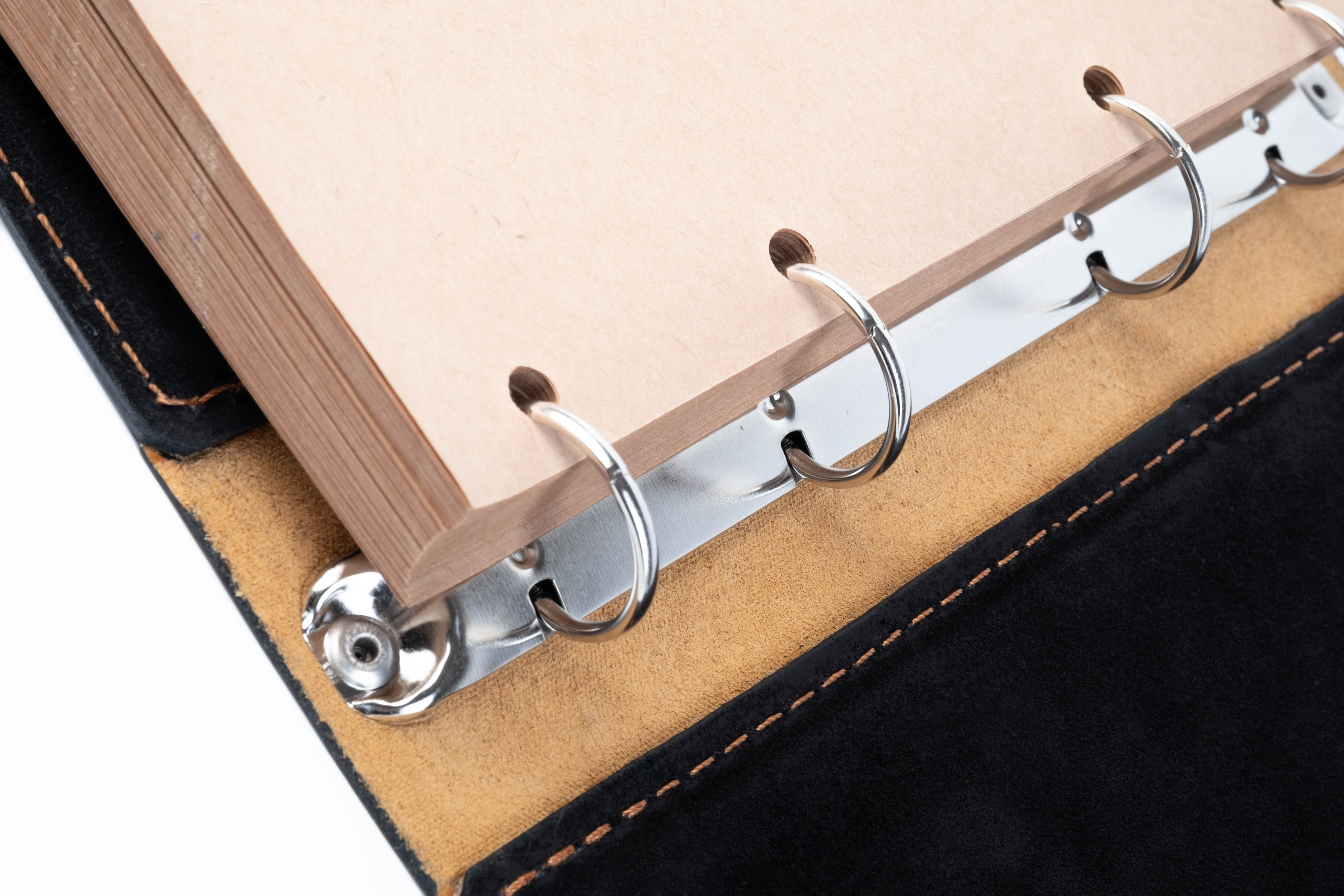 Кожаный блокнот. Иванова Екатерина. Фотограф Омск