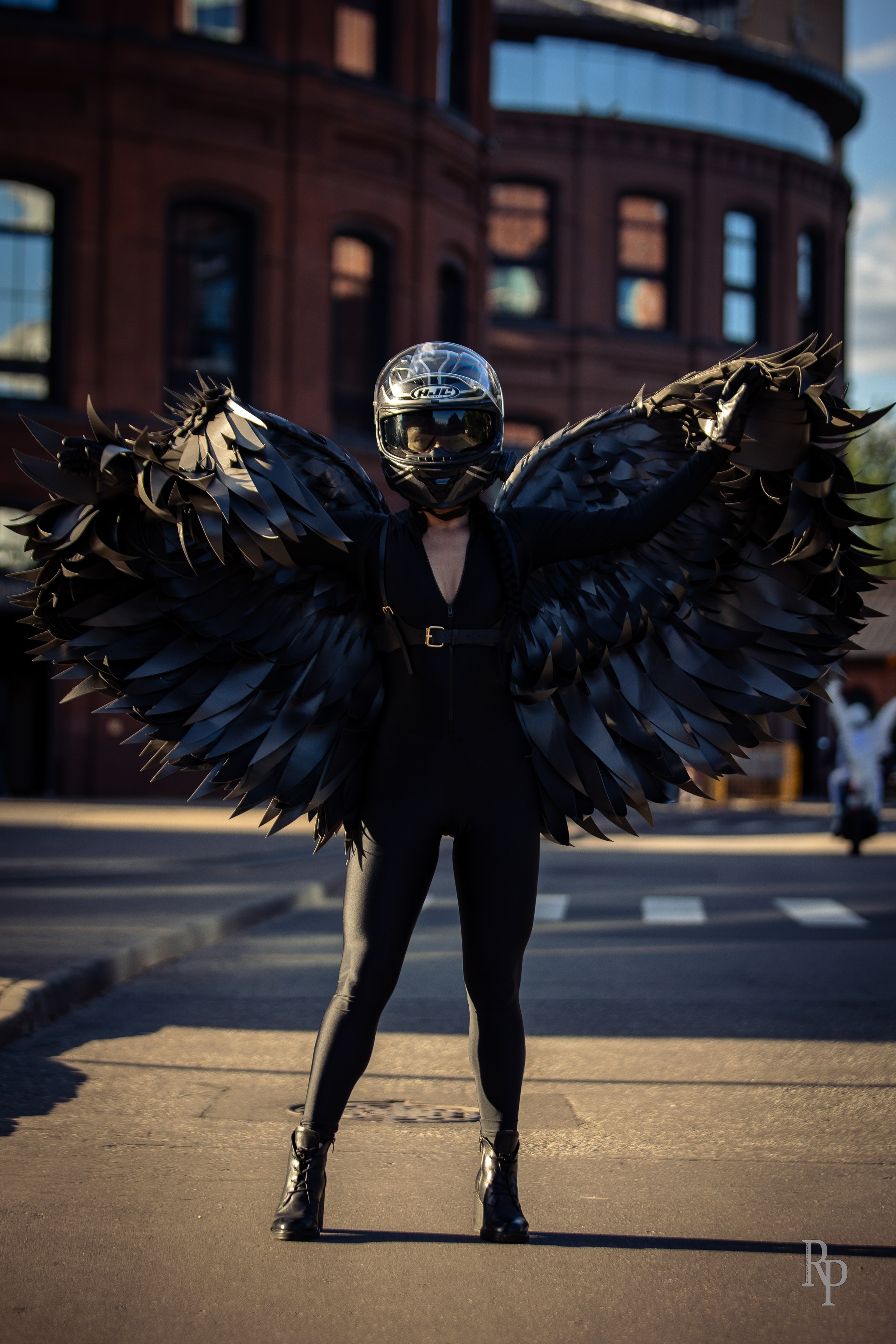 «Angel and demon». Rusty Photographer