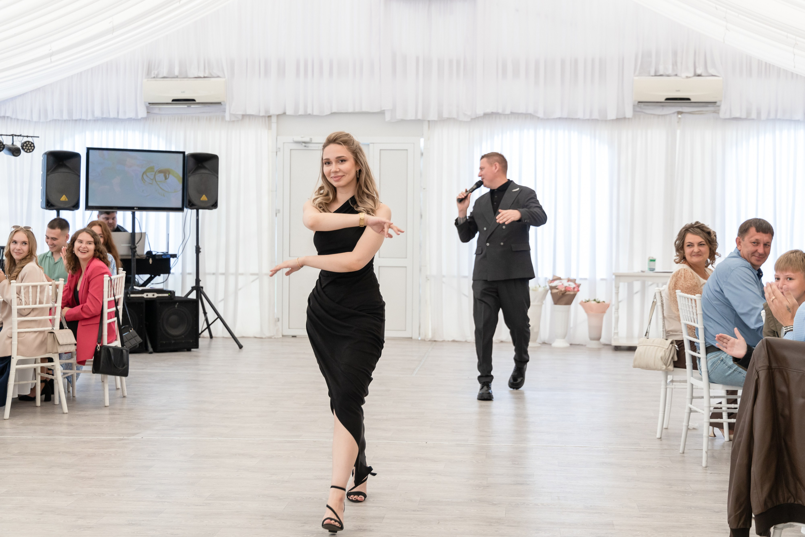 Ксения и Антон (полный день). Фотограф в Барнауле Юлия Садвокасова